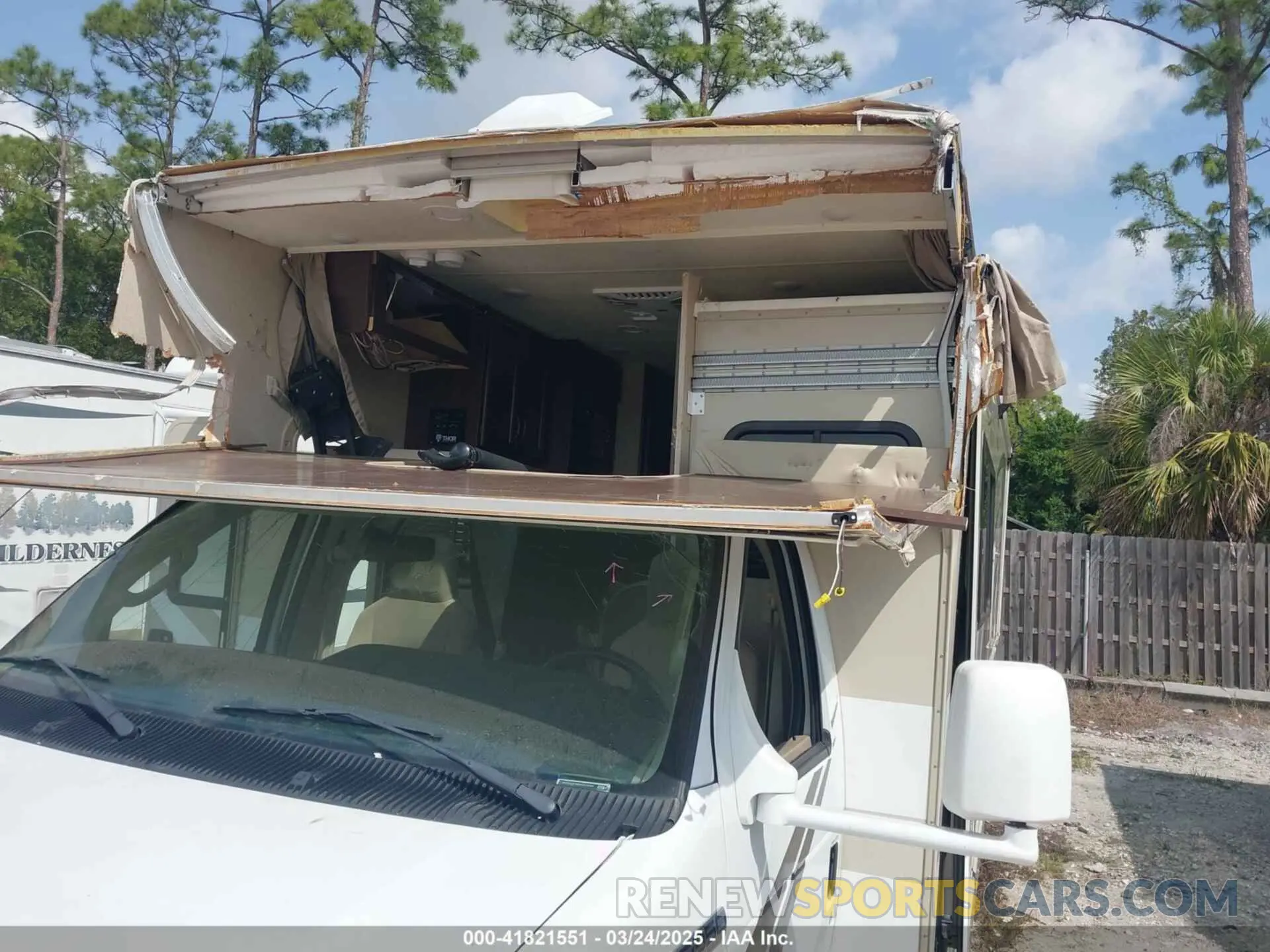 11 Photograph of a damaged car 1FDWE3FS0KDC25208 FORD E-350 CUTAWAY 2019