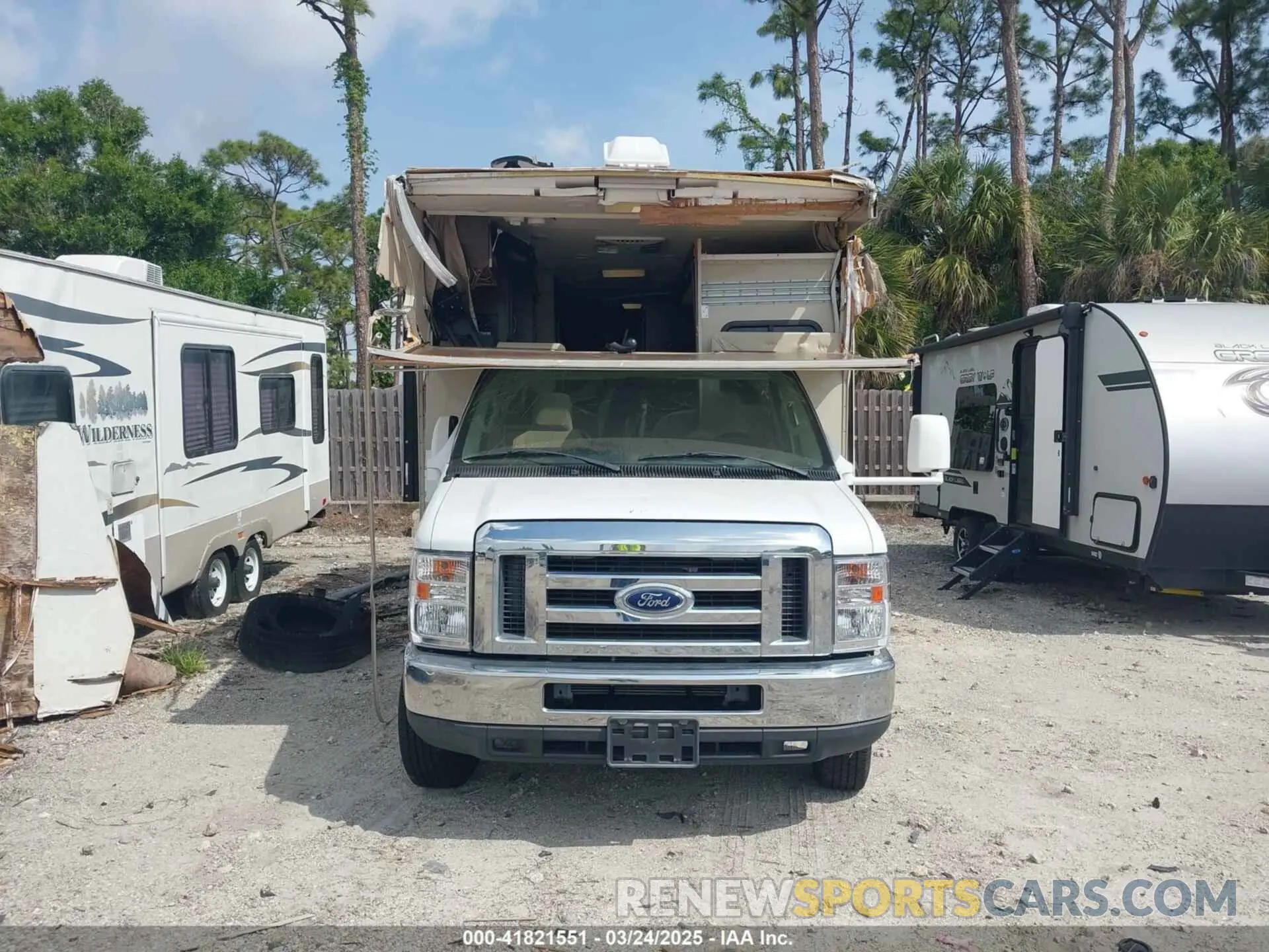 16 Photograph of a damaged car 1FDWE3FS0KDC25208 FORD E-350 CUTAWAY 2019