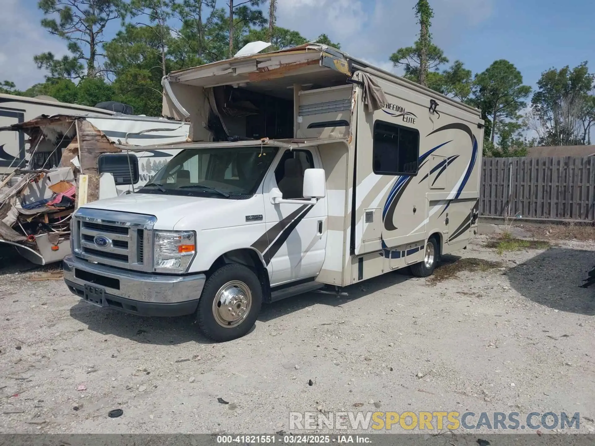 2 Photograph of a damaged car 1FDWE3FS0KDC25208 FORD E-350 CUTAWAY 2019