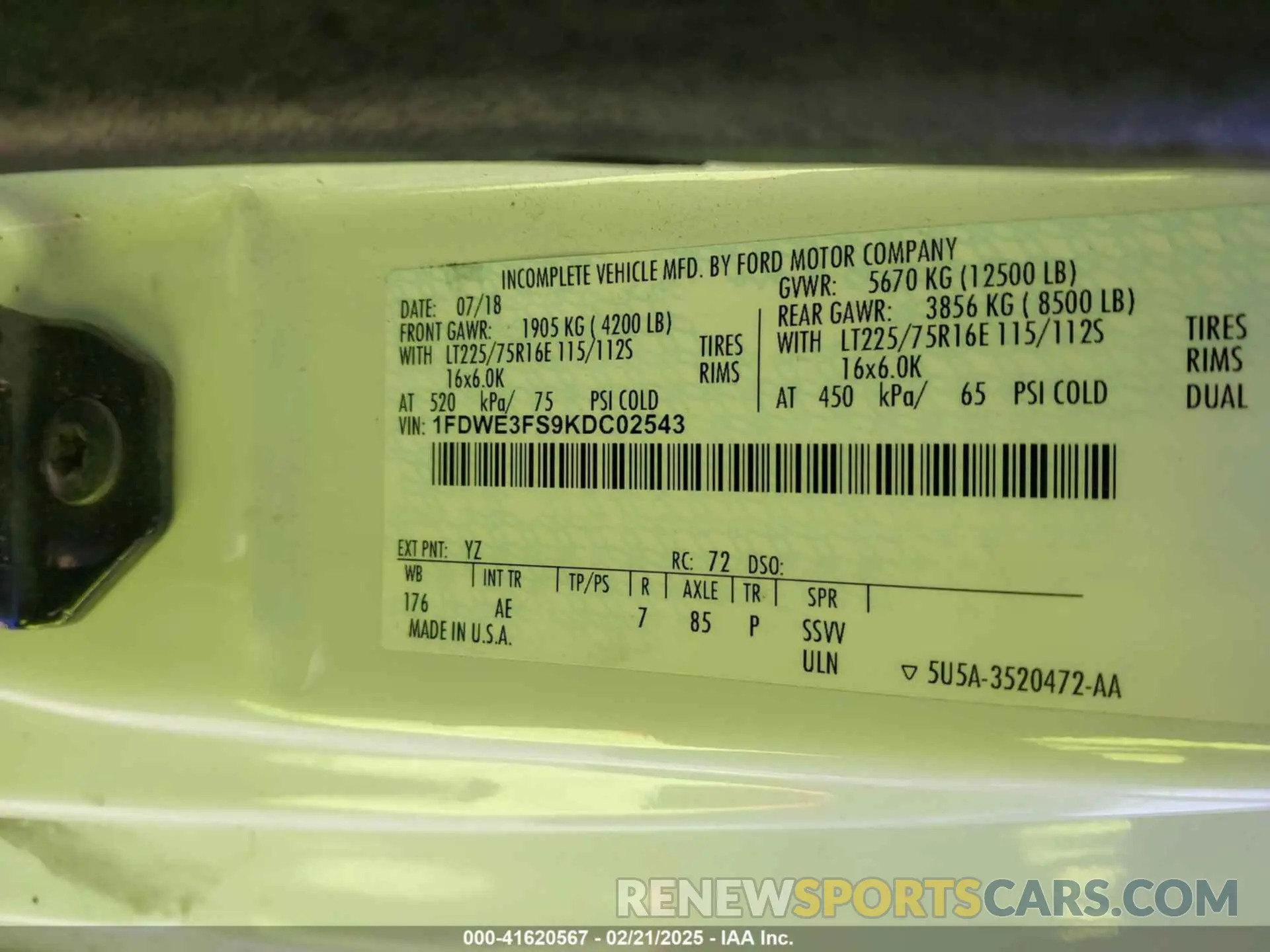8 Photograph of a damaged car 1FDWE3FS9KDC02543 FORD E-350 CUTAWAY 2019
