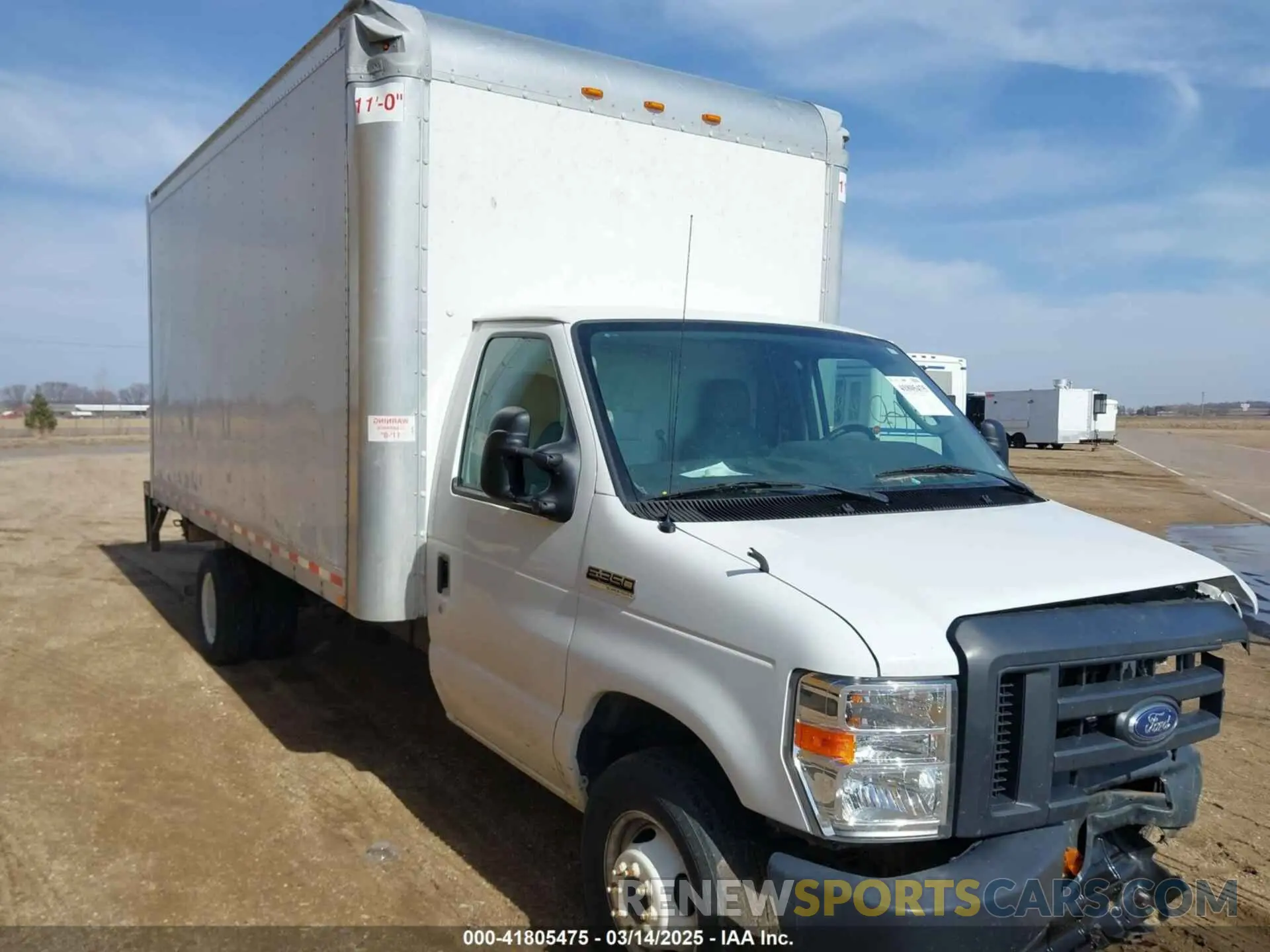 1 Photograph of a damaged car 1FDWE3FSXKDC02583 FORD E-350 CUTAWAY 2019