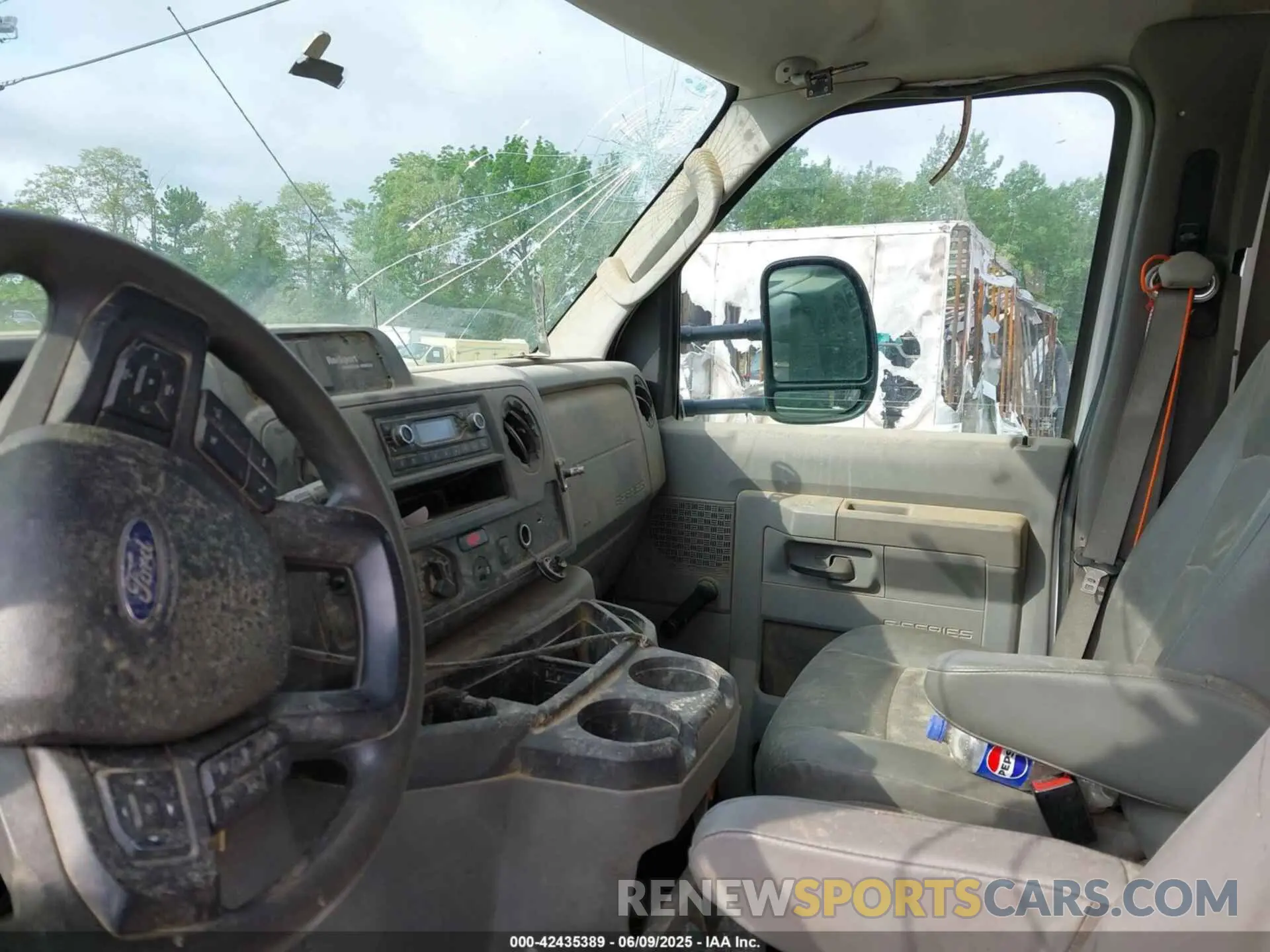 7 Photograph of a damaged car 1FDWE3FK0MDC22621 FORD E-350 CUTAWAY 2021