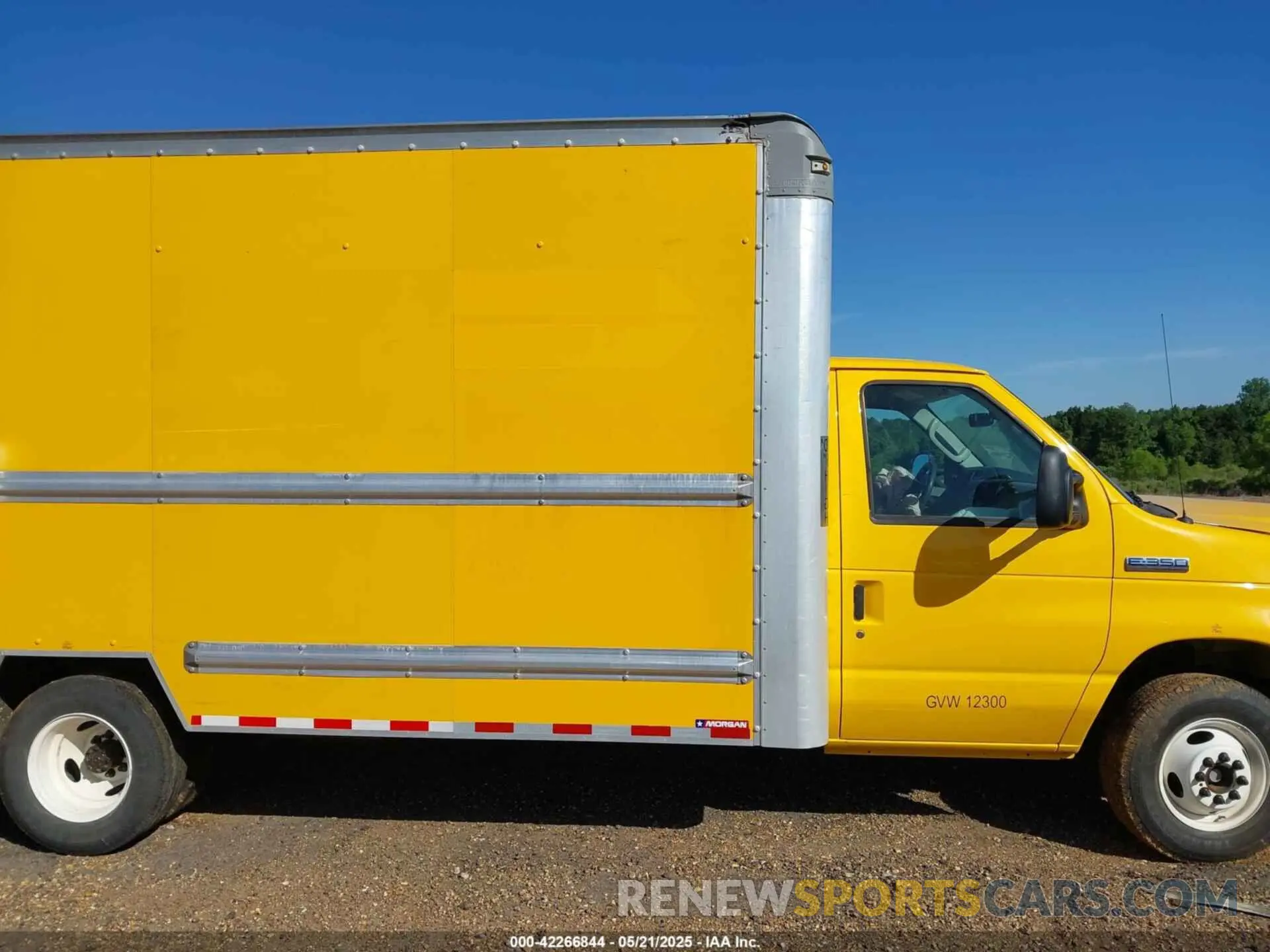 14 Photograph of a damaged car 1FDWE3FN3MDC03202 FORD E-350 CUTAWAY 2021