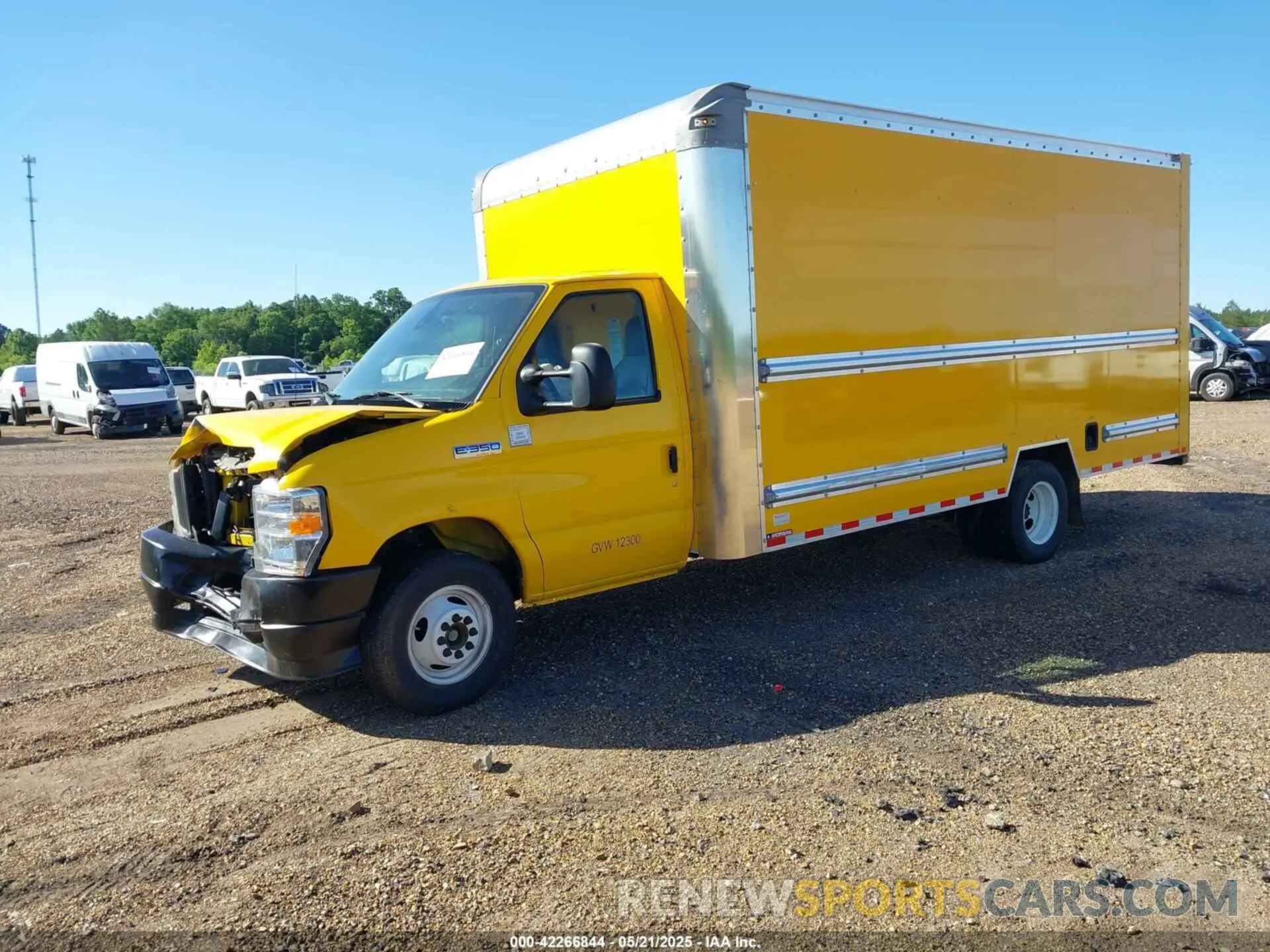 2 Photograph of a damaged car 1FDWE3FN3MDC03202 FORD E-350 CUTAWAY 2021