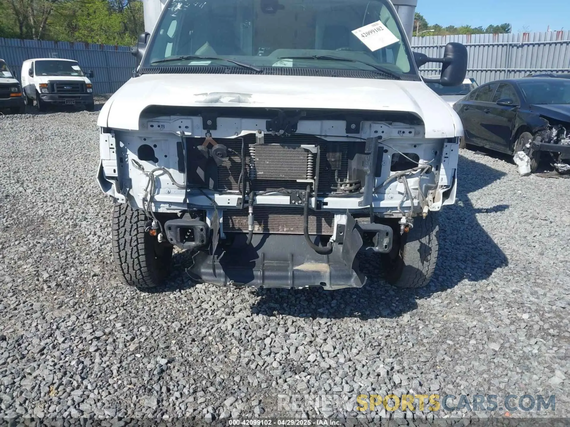 10 Photograph of a damaged car 1FDWE3FK0NDC32244 FORD E-350 CUTAWAY 2022