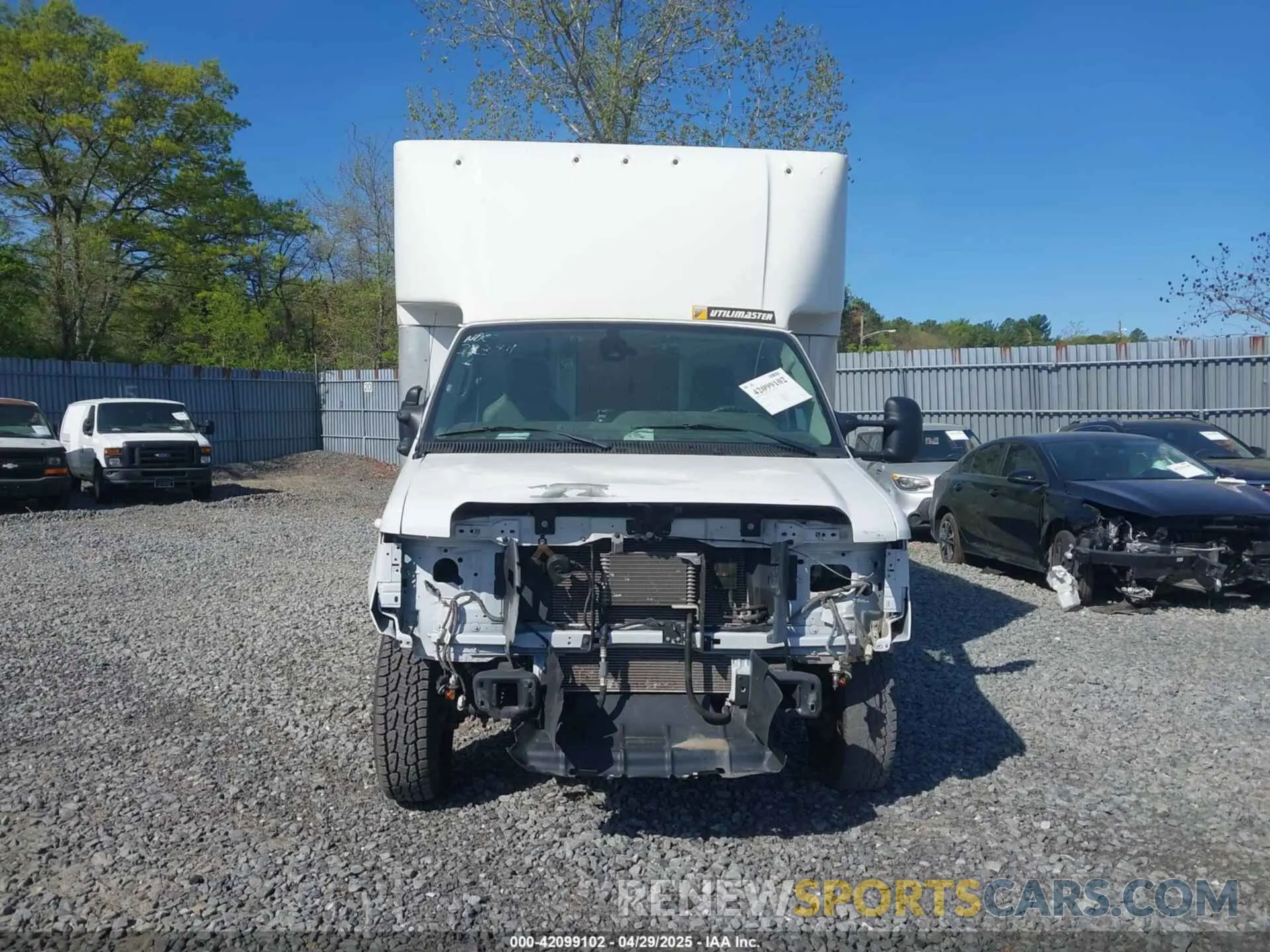 11 Photograph of a damaged car 1FDWE3FK0NDC32244 FORD E-350 CUTAWAY 2022