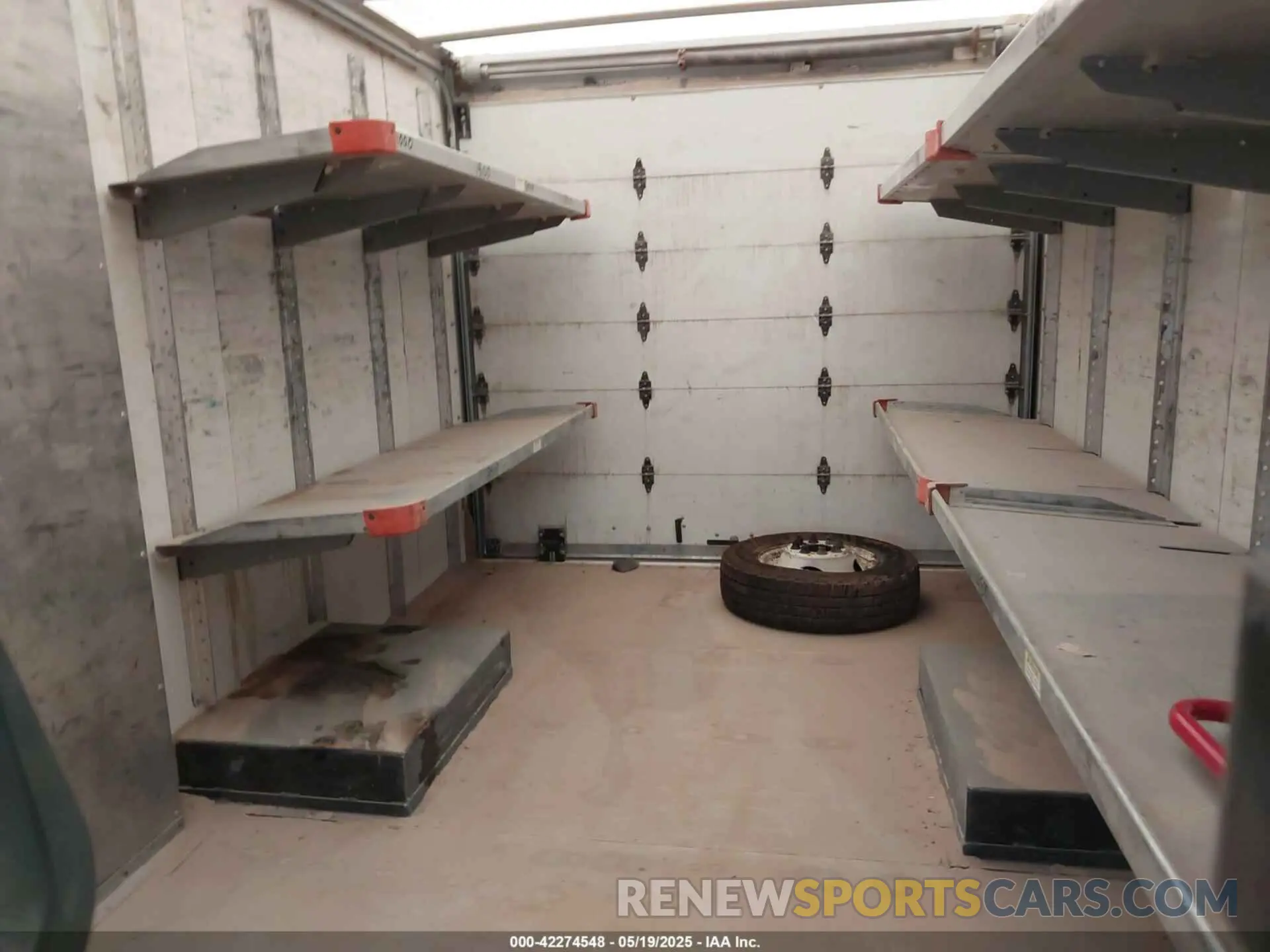 7 Photograph of a damaged car 1FDWE3FN5NDC23551 FORD E-350 CUTAWAY 2022
