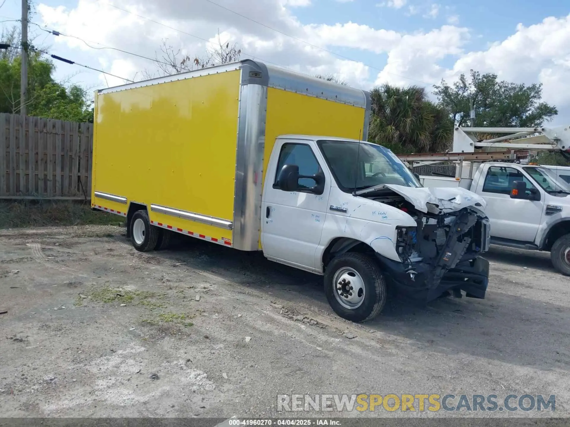 1 Photograph of a damaged car 1FDWE3FK7PDD24406 FORD E-350 CUTAWAY 2023