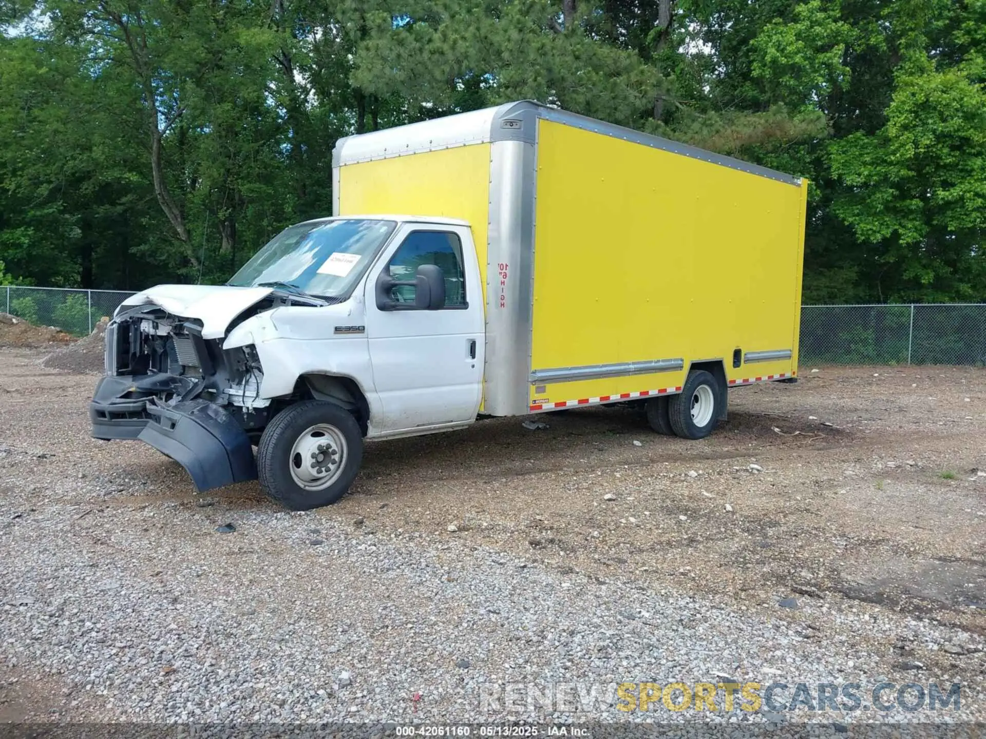 2 Photograph of a damaged car 1FDWE3FN2RDD07638 FORD E-350 CUTAWAY 2024
