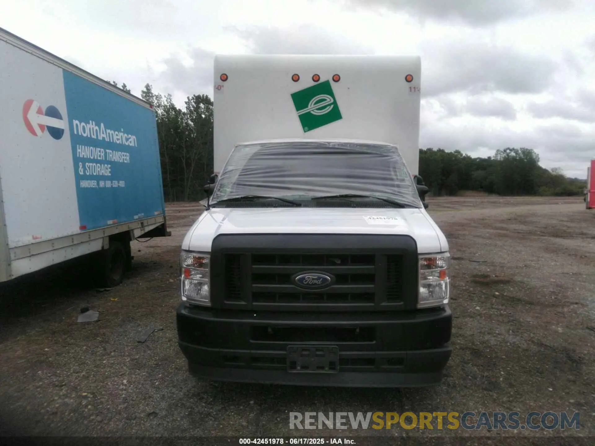 13 Photograph of a damaged car 1FDWE3FN9RDD13551 FORD E-350 CUTAWAY 2024