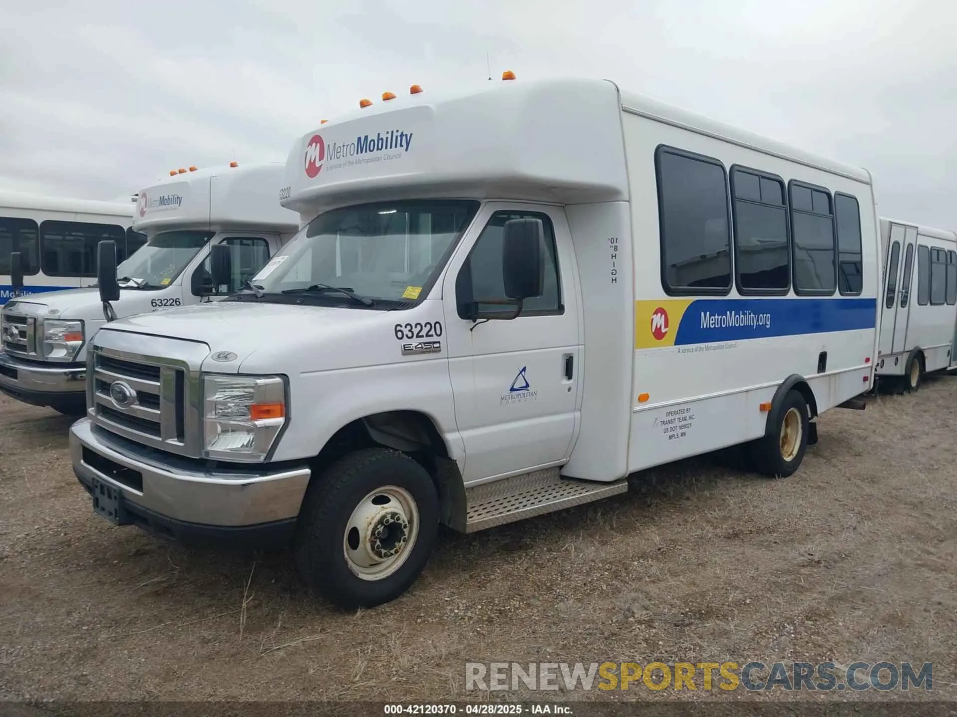 2 Photograph of a damaged car 1FDFE4FS1KDC31024 FORD E-450 CUTAWAY 2019