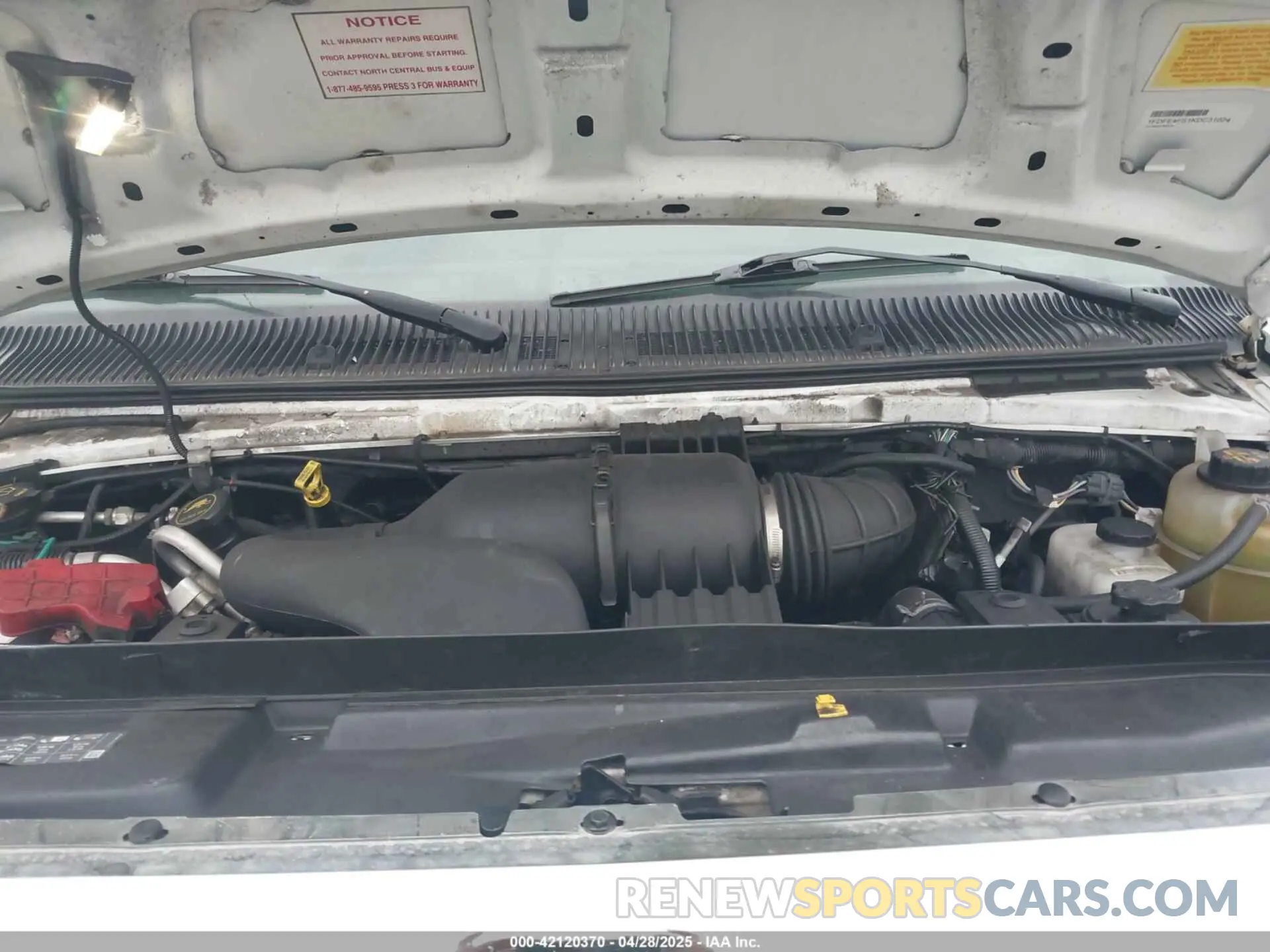 9 Photograph of a damaged car 1FDFE4FS1KDC31024 FORD E-450 CUTAWAY 2019