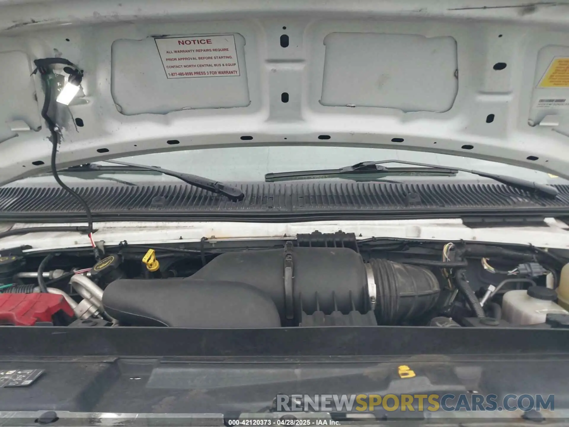 9 Photograph of a damaged car 1FDFE4FS2KDC31016 FORD E-450 CUTAWAY 2019