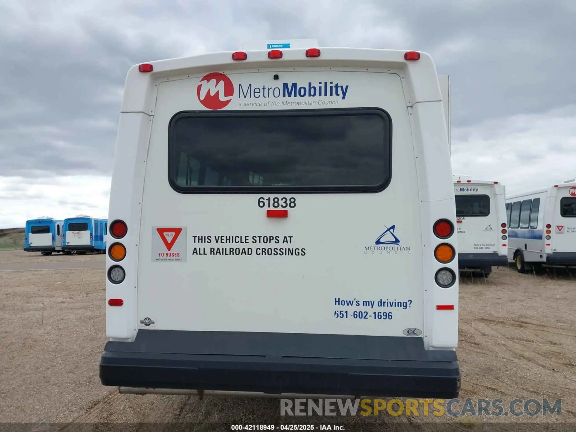 15 Photograph of a damaged car 1FDFE4FS2KDC56126 FORD E-450 CUTAWAY 2019