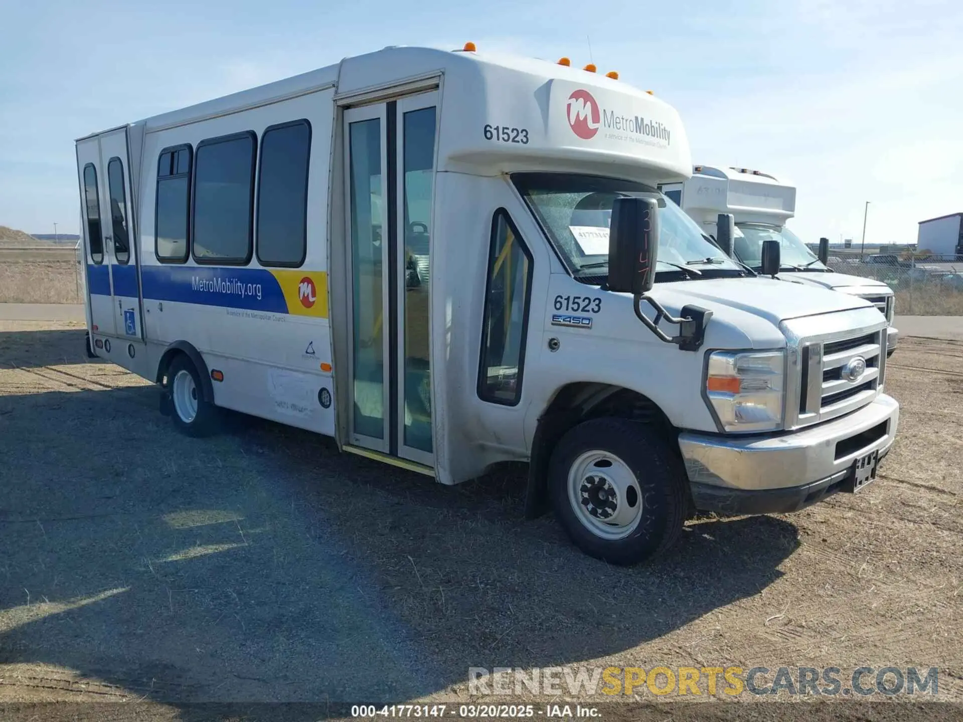 1 Photograph of a damaged car 1FDFE4FS2KDC60614 FORD E-450 CUTAWAY 2019