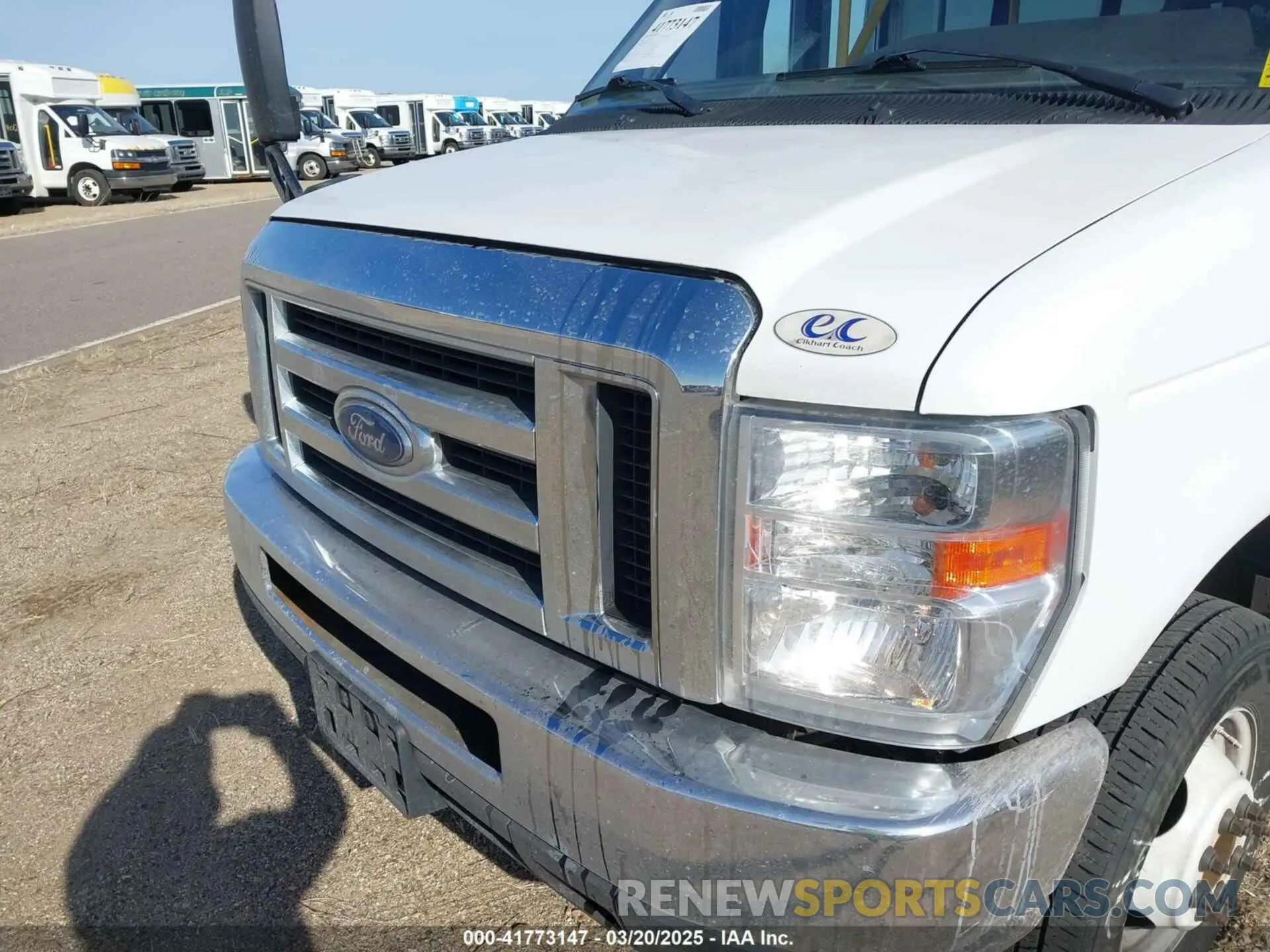 11 Photograph of a damaged car 1FDFE4FS2KDC60614 FORD E-450 CUTAWAY 2019