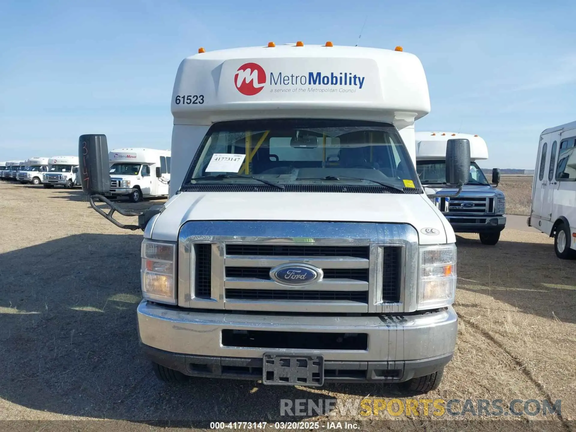 12 Photograph of a damaged car 1FDFE4FS2KDC60614 FORD E-450 CUTAWAY 2019