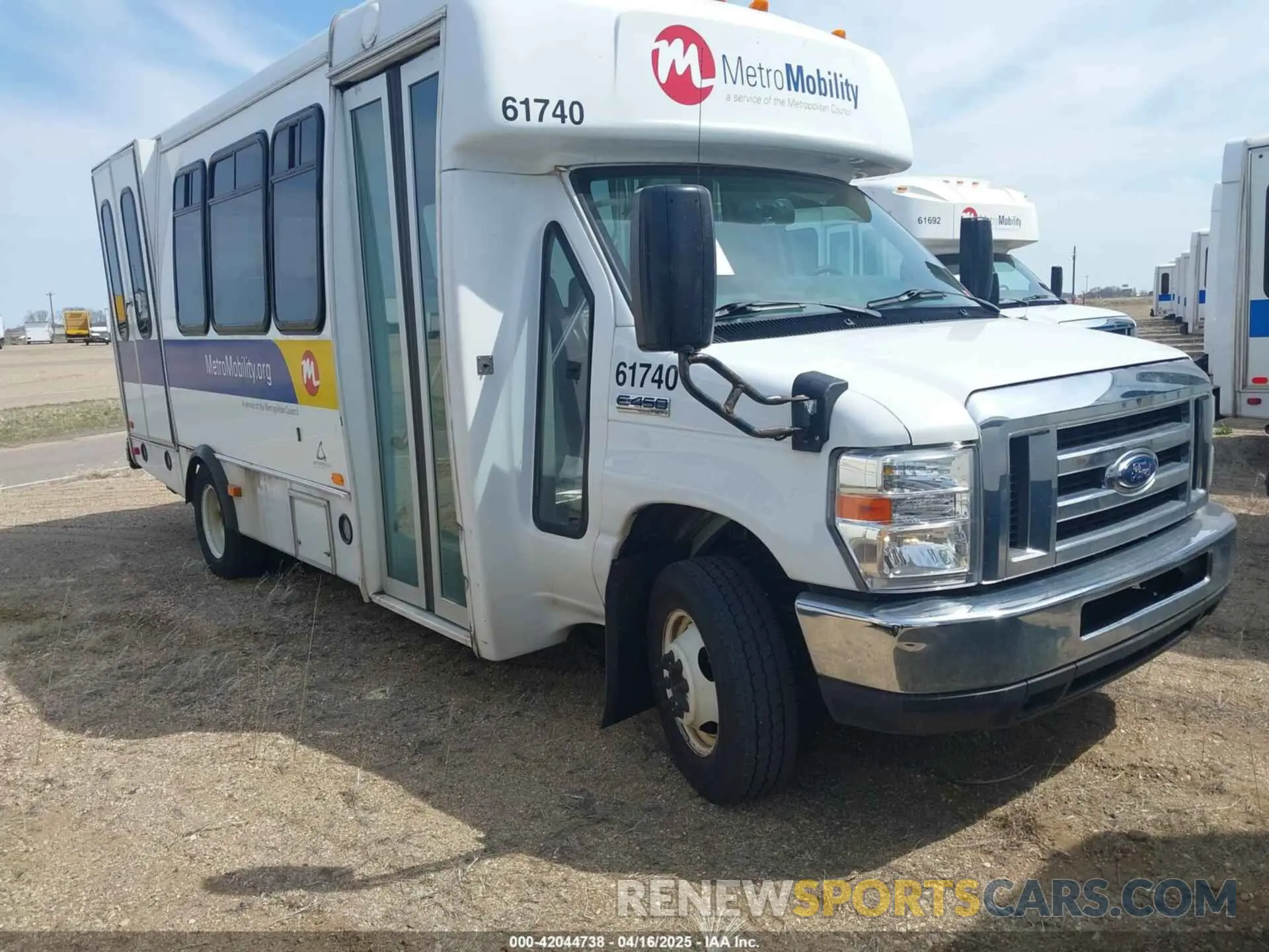 1 Photograph of a damaged car 1FDFE4FS3KDC31025 FORD E-450 CUTAWAY 2019