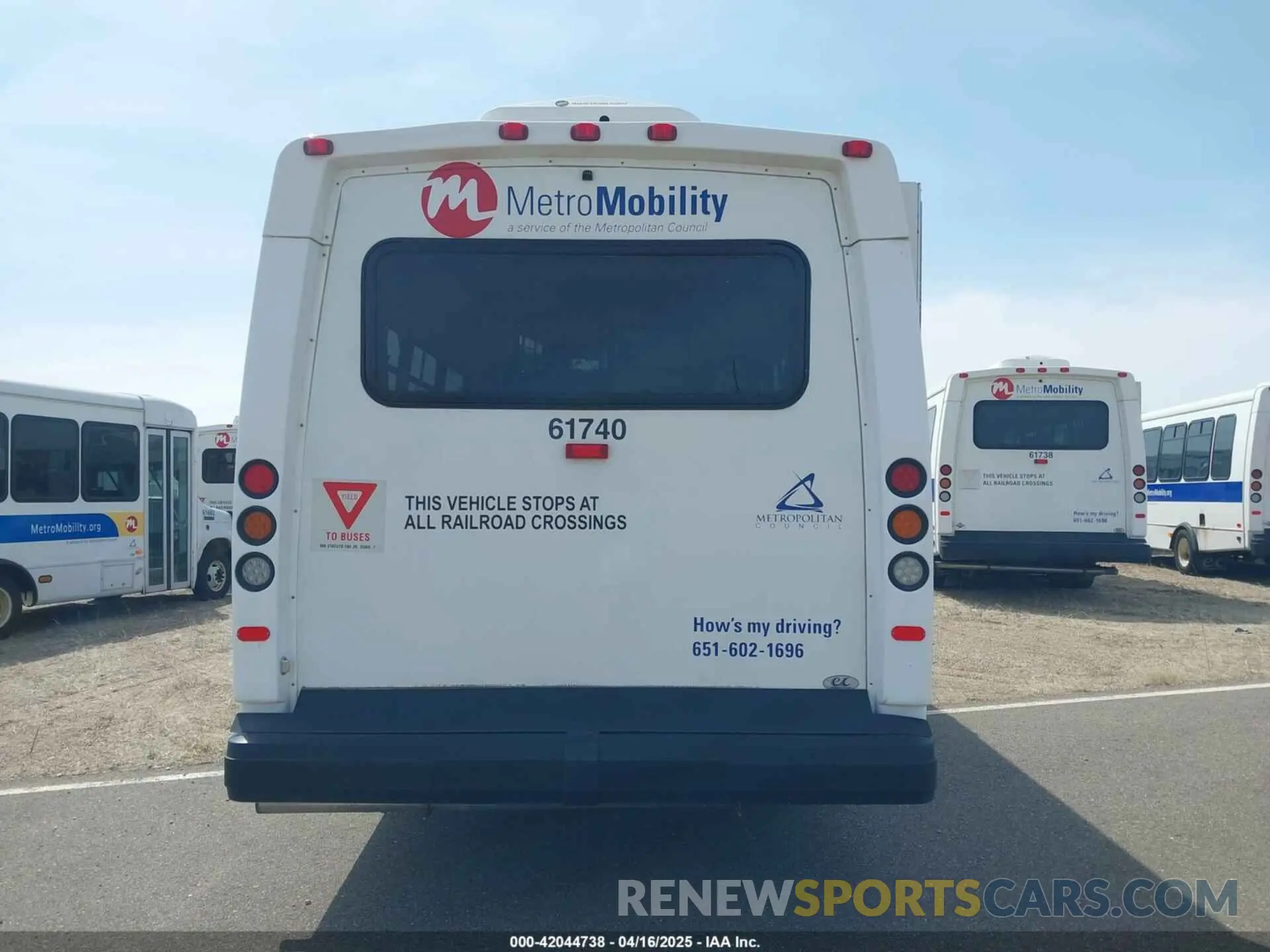 15 Photograph of a damaged car 1FDFE4FS3KDC31025 FORD E-450 CUTAWAY 2019