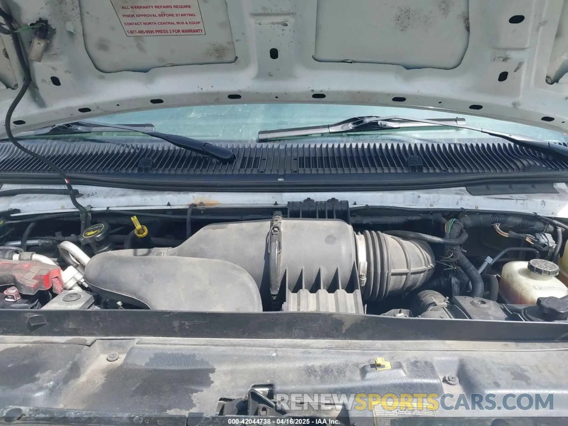 9 Photograph of a damaged car 1FDFE4FS3KDC31025 FORD E-450 CUTAWAY 2019