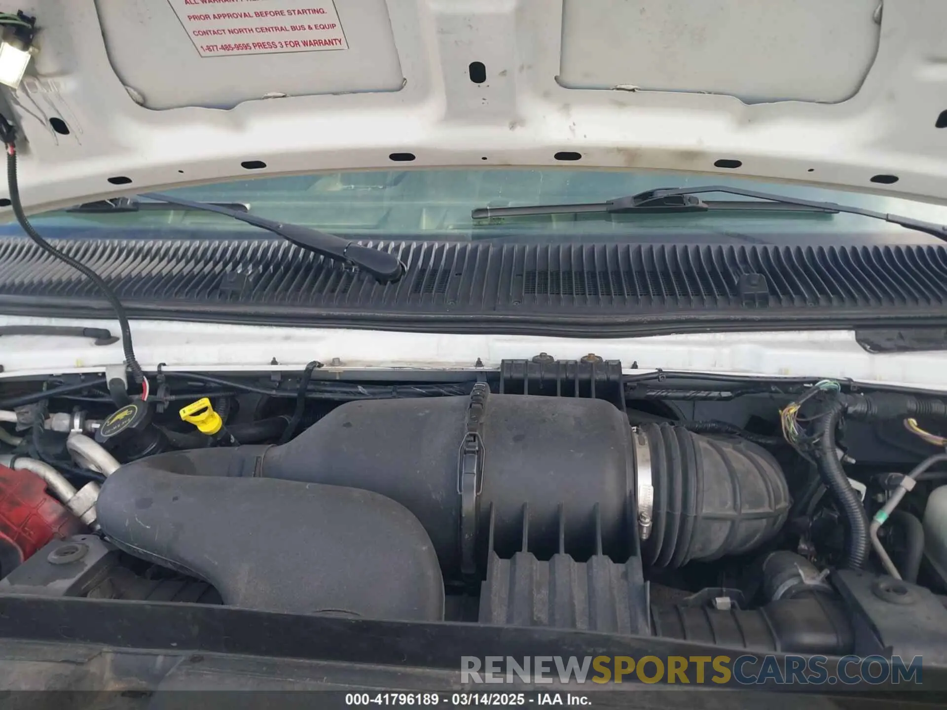 9 Photograph of a damaged car 1FDFE4FS4KDC31003 FORD E-450 CUTAWAY 2019