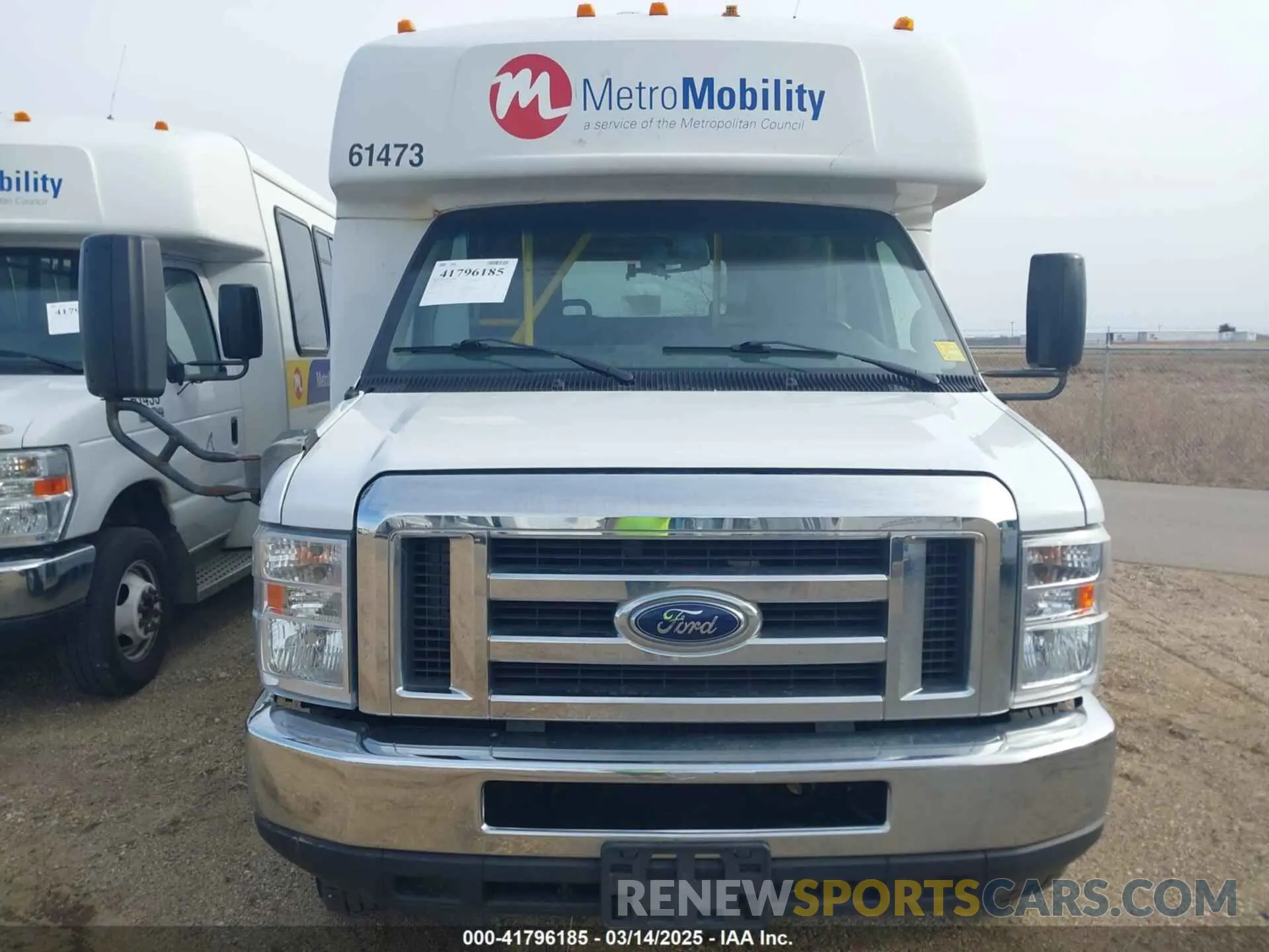 12 Photograph of a damaged car 1FDFE4FS4KDC56693 FORD E-450 CUTAWAY 2019