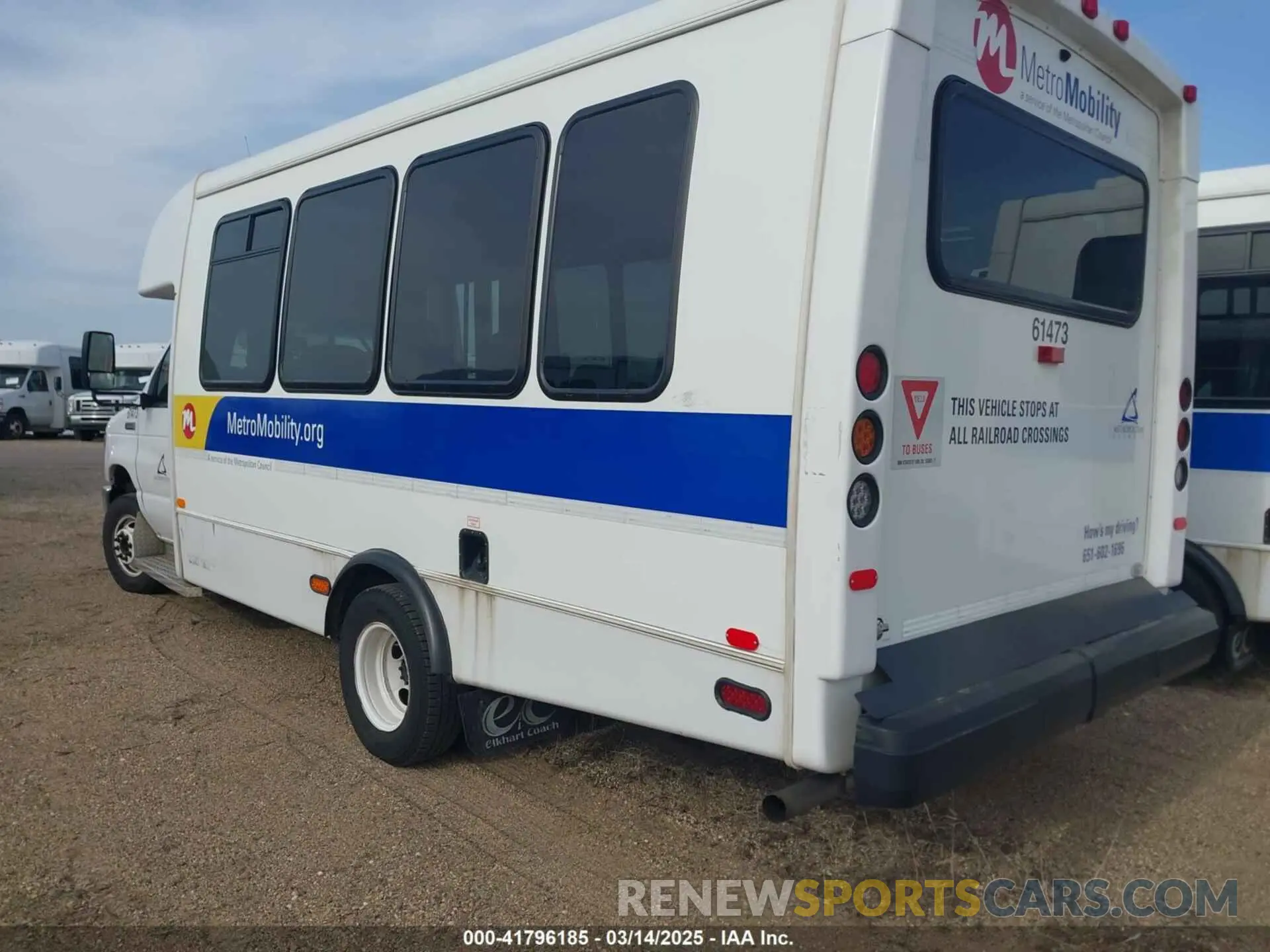 3 Photograph of a damaged car 1FDFE4FS4KDC56693 FORD E-450 CUTAWAY 2019