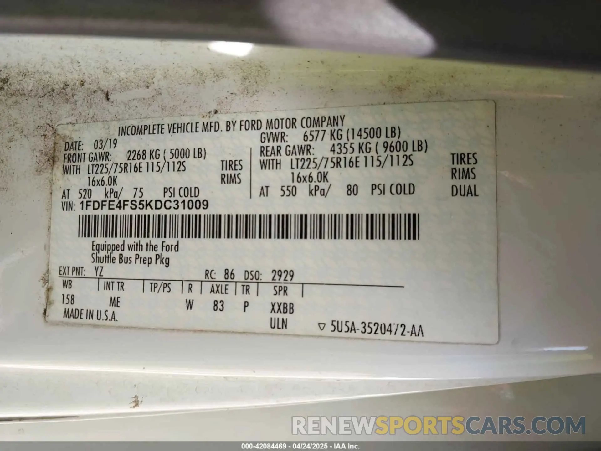 8 Photograph of a damaged car 1FDFE4FS5KDC31009 FORD E-450 CUTAWAY 2019