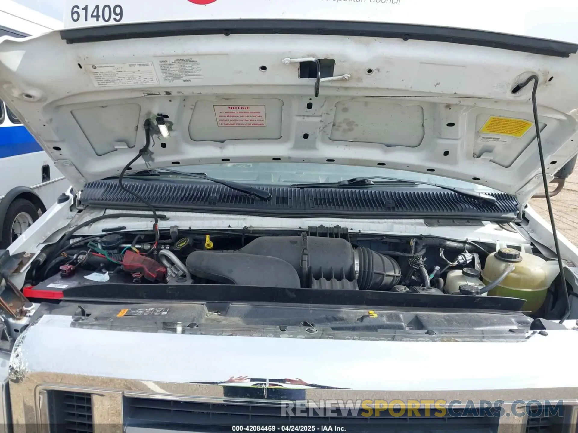 9 Photograph of a damaged car 1FDFE4FS5KDC31009 FORD E-450 CUTAWAY 2019