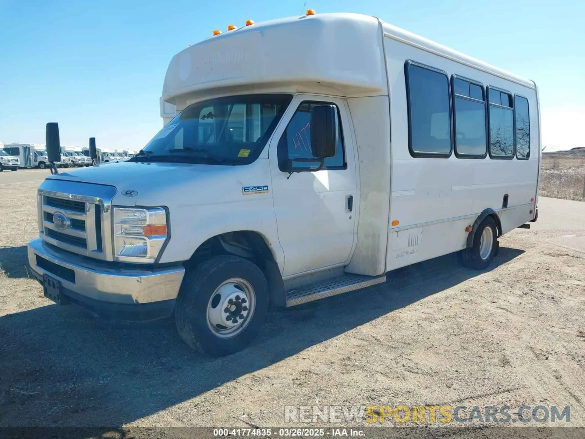 2 Photograph of a damaged car 1FDFE4FS5KDC31012 FORD E-450 CUTAWAY 2019