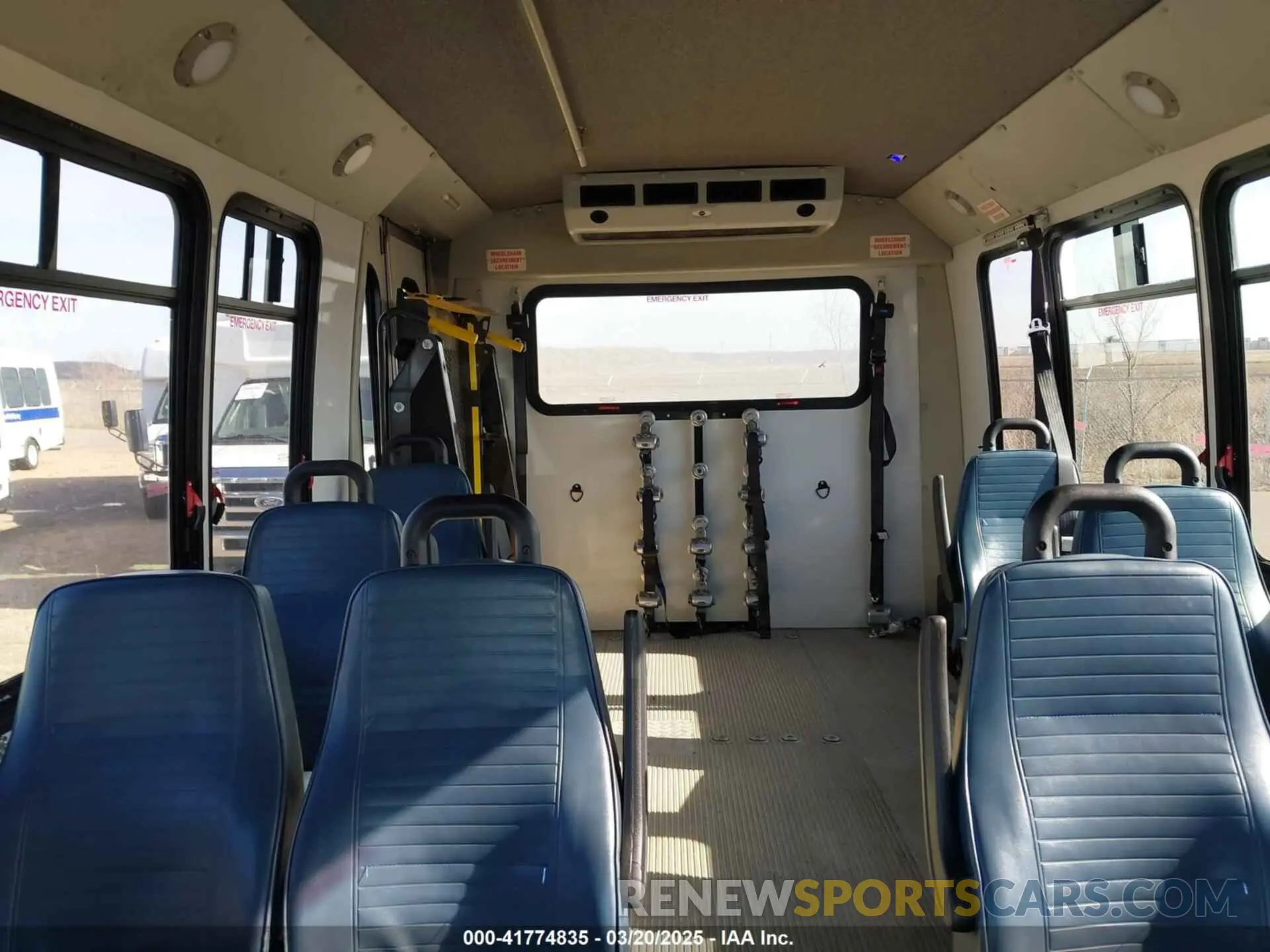 6 Photograph of a damaged car 1FDFE4FS5KDC31012 FORD E-450 CUTAWAY 2019