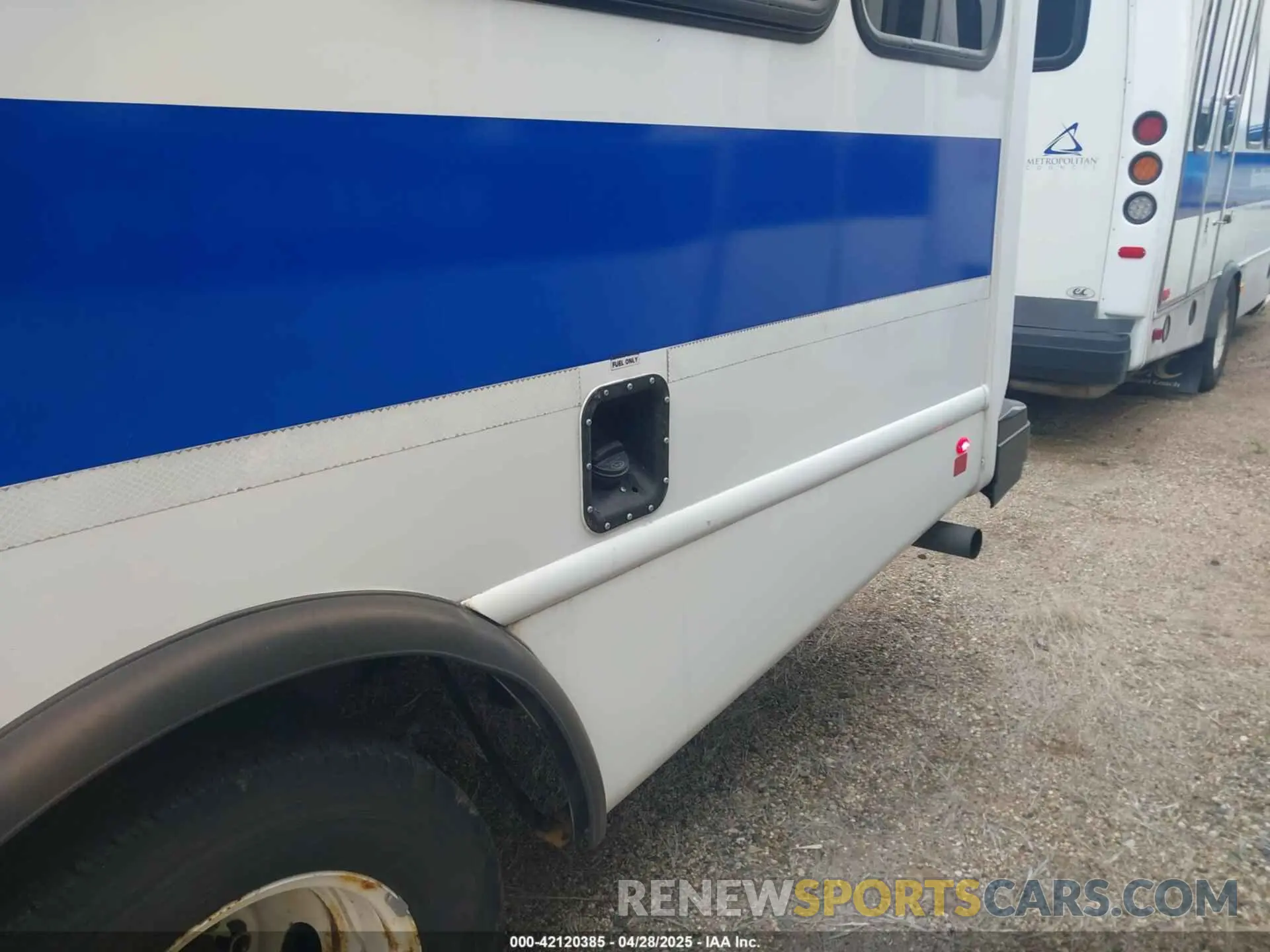 11 Photograph of a damaged car 1FDFE4FS5KDC32032 FORD E-450 CUTAWAY 2019