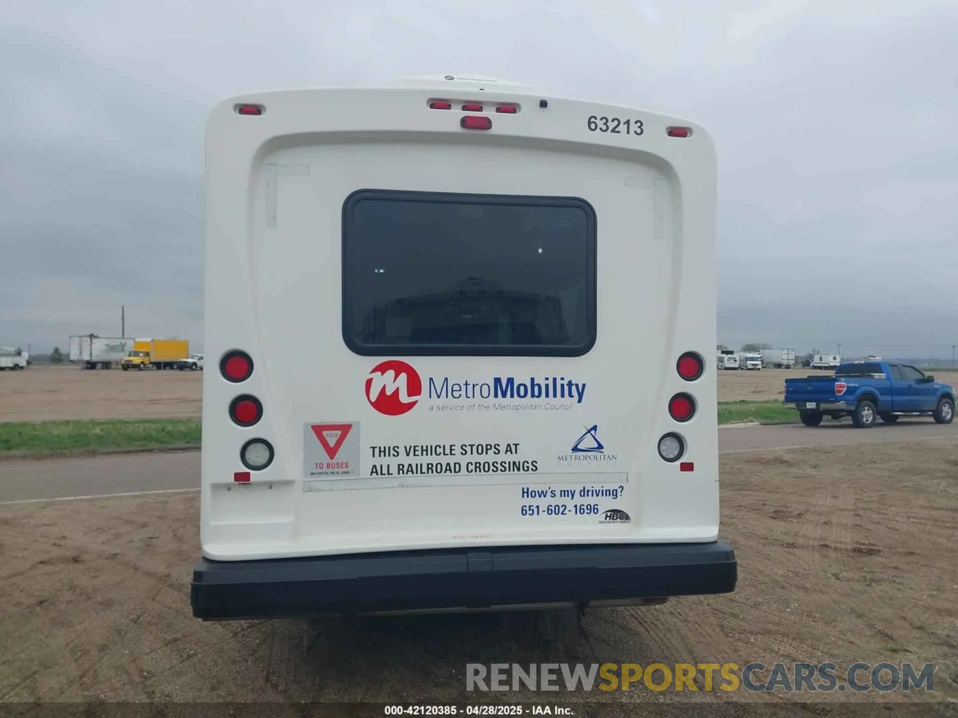 15 Photograph of a damaged car 1FDFE4FS5KDC32032 FORD E-450 CUTAWAY 2019