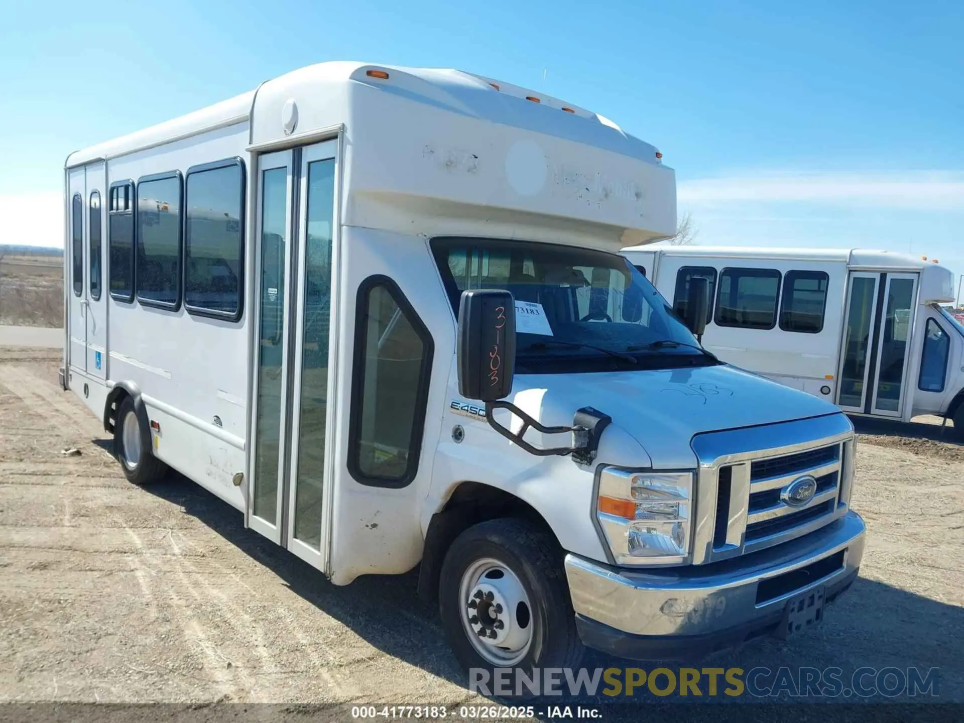 1 Photograph of a damaged car 1FDFE4FS5KDC32046 FORD E-450 CUTAWAY 2019