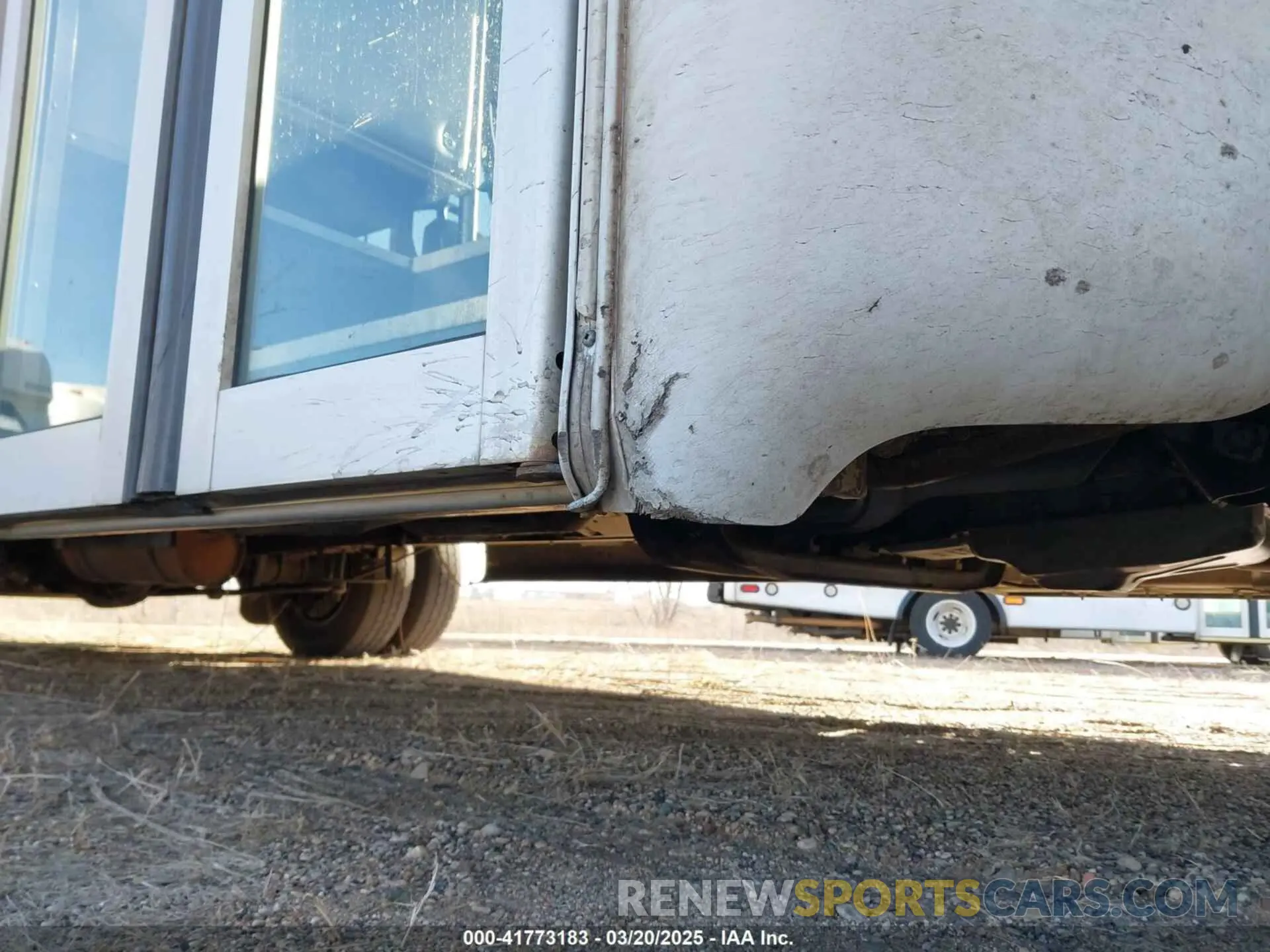 11 Photograph of a damaged car 1FDFE4FS5KDC32046 FORD E-450 CUTAWAY 2019