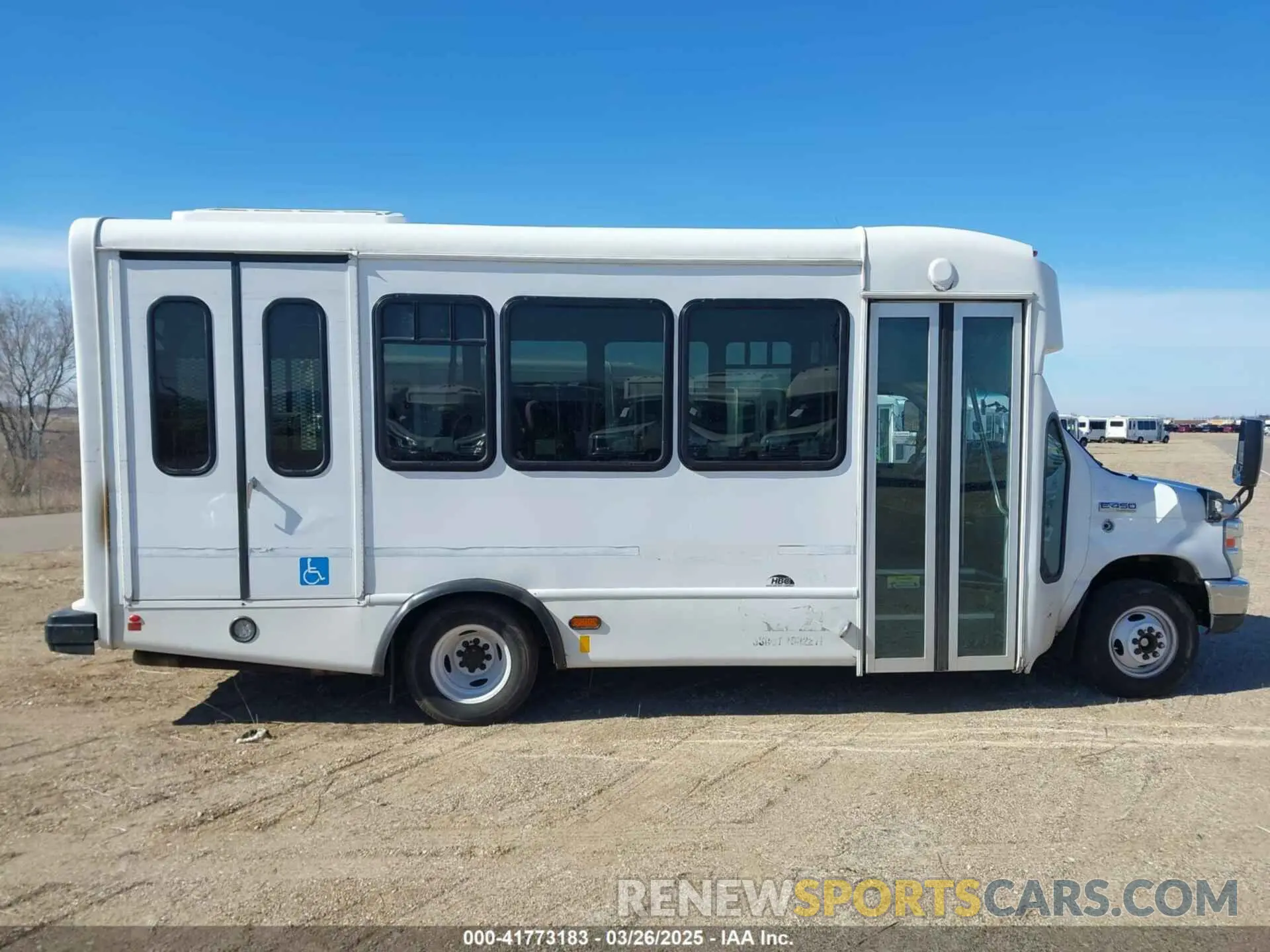 13 Photograph of a damaged car 1FDFE4FS5KDC32046 FORD E-450 CUTAWAY 2019