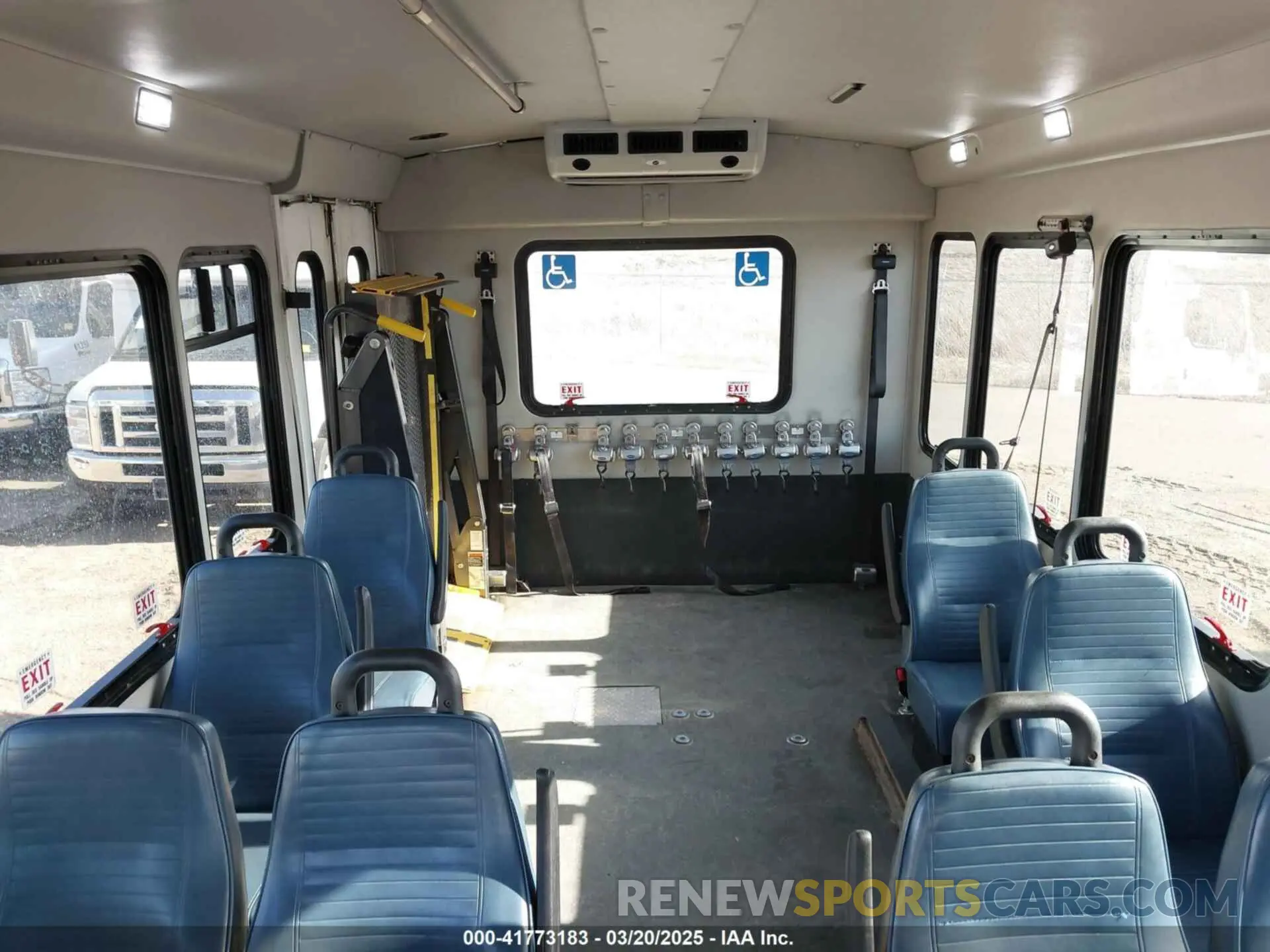 6 Photograph of a damaged car 1FDFE4FS5KDC32046 FORD E-450 CUTAWAY 2019