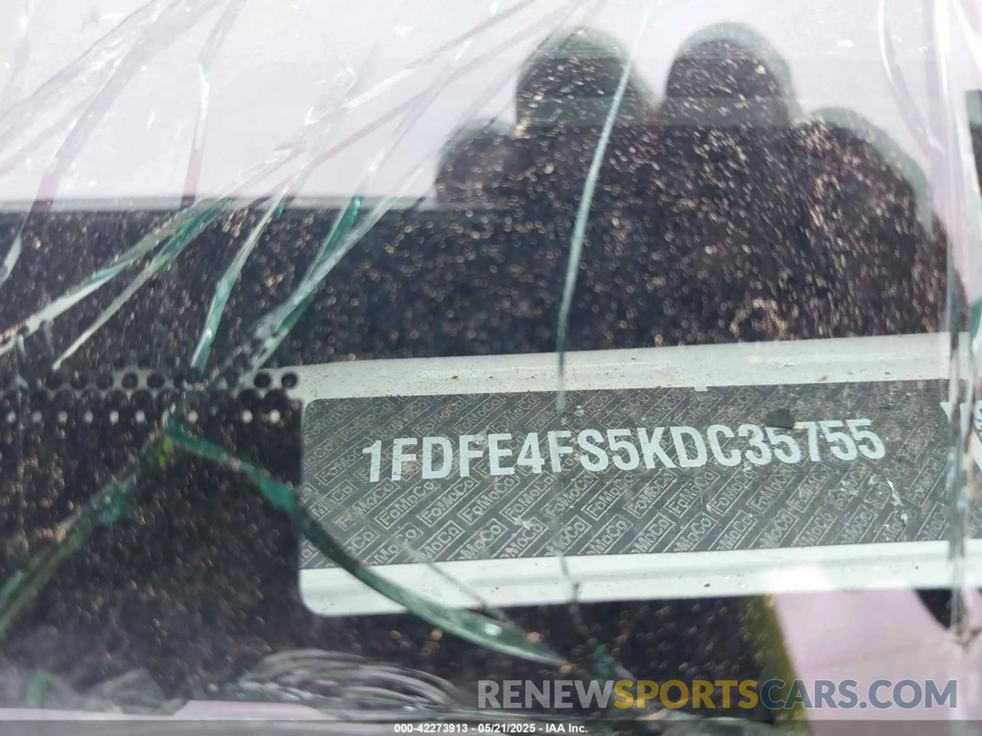 8 Photograph of a damaged car 1FDFE4FS5KDC35755 FORD E-450 CUTAWAY 2019