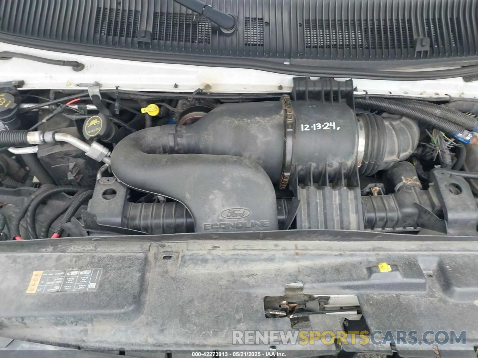 9 Photograph of a damaged car 1FDFE4FS5KDC35755 FORD E-450 CUTAWAY 2019