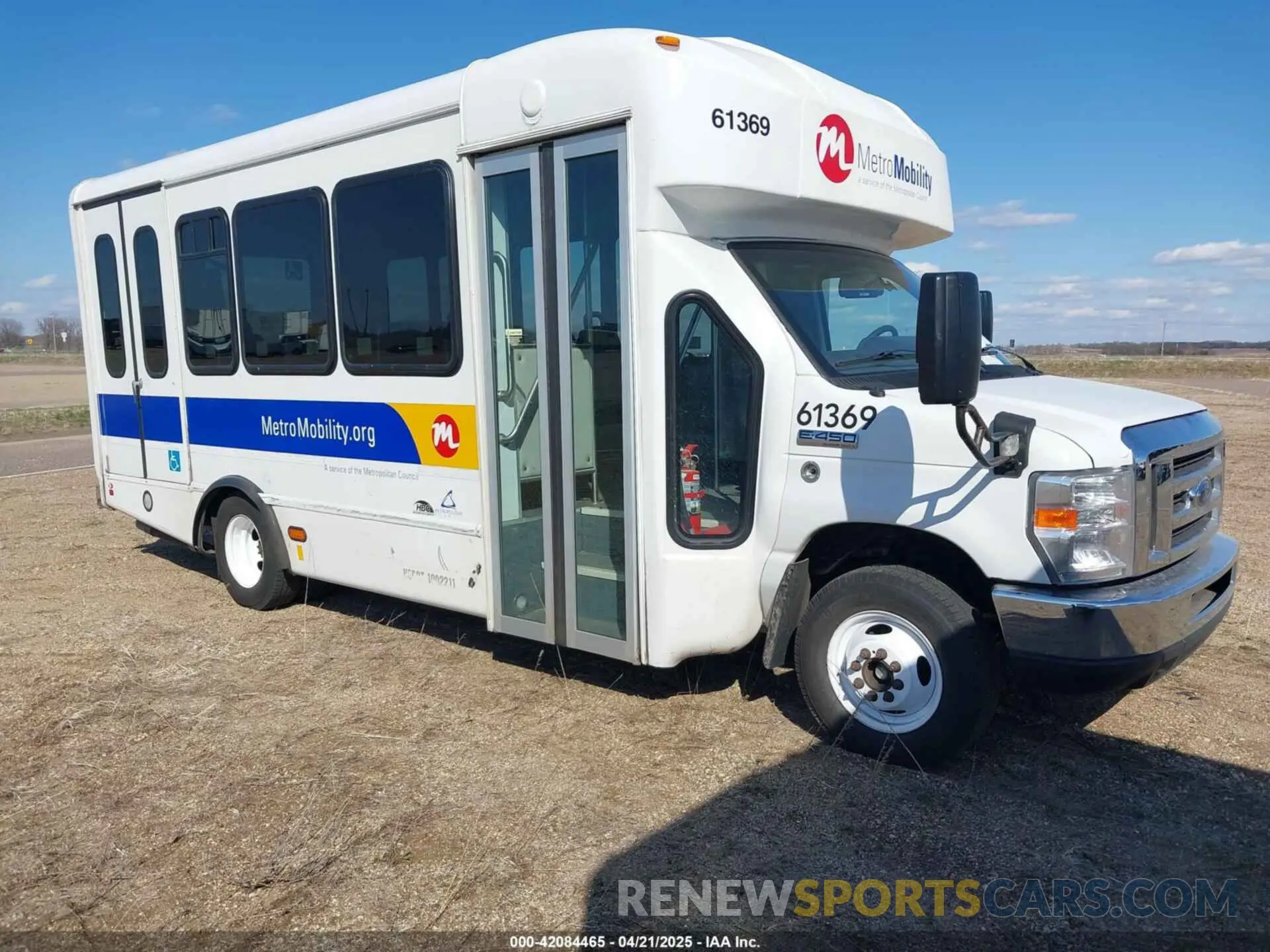 1 Photograph of a damaged car 1FDFE4FS6KDC32024 FORD E-450 CUTAWAY 2019