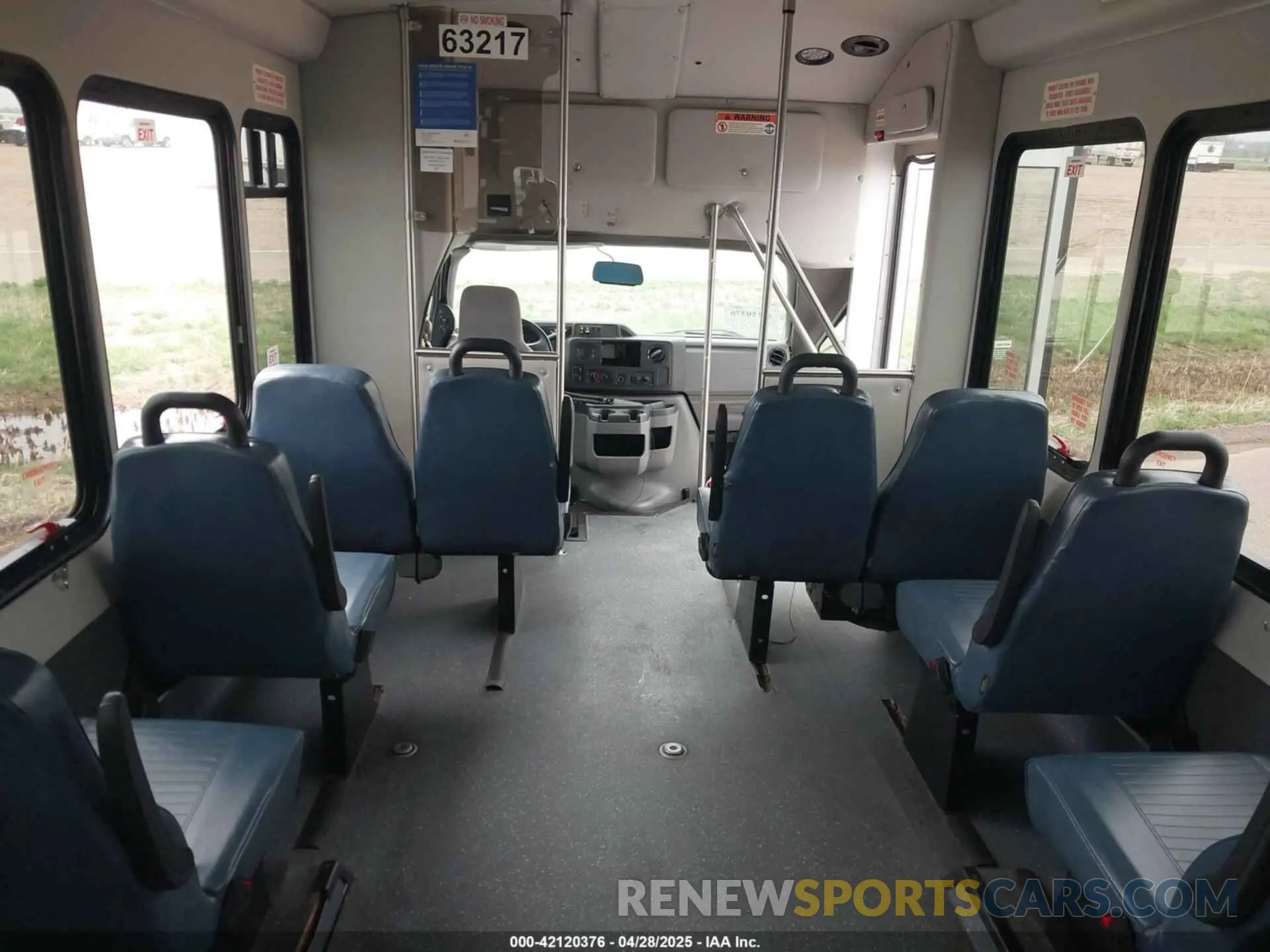 6 Photograph of a damaged car 1FDFE4FS6KDC32038 FORD E-450 CUTAWAY 2019