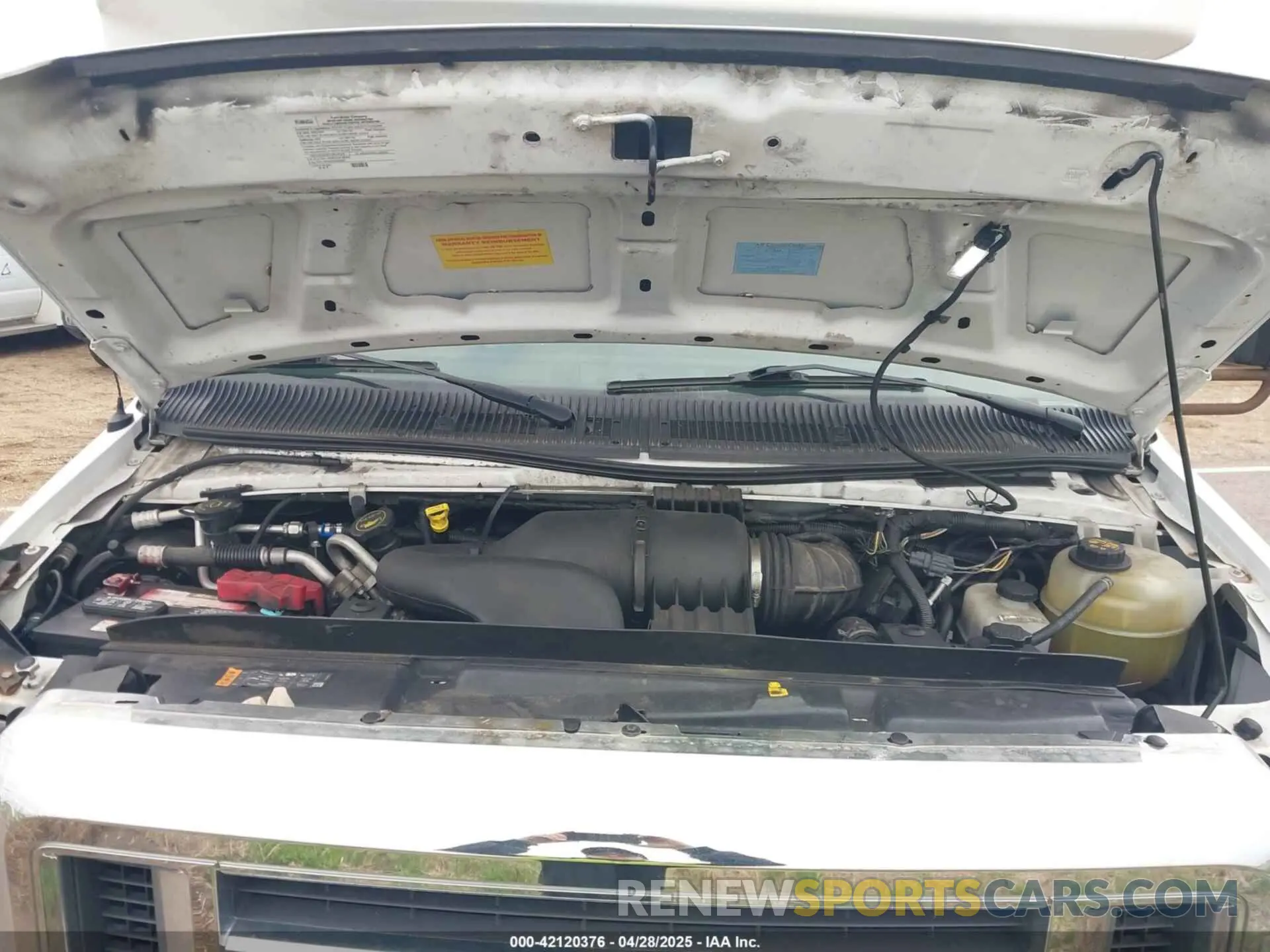 9 Photograph of a damaged car 1FDFE4FS6KDC32038 FORD E-450 CUTAWAY 2019