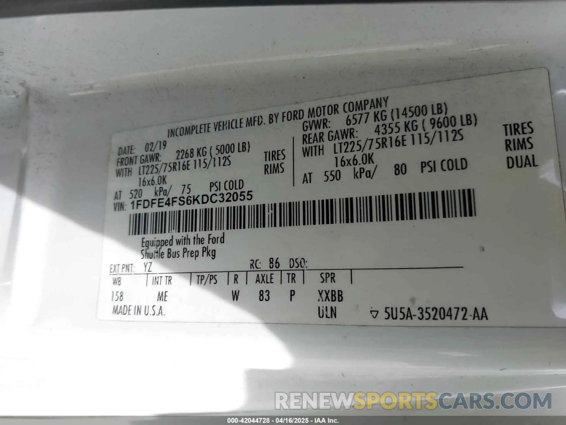 8 Photograph of a damaged car 1FDFE4FS6KDC32055 FORD E-450 CUTAWAY 2019