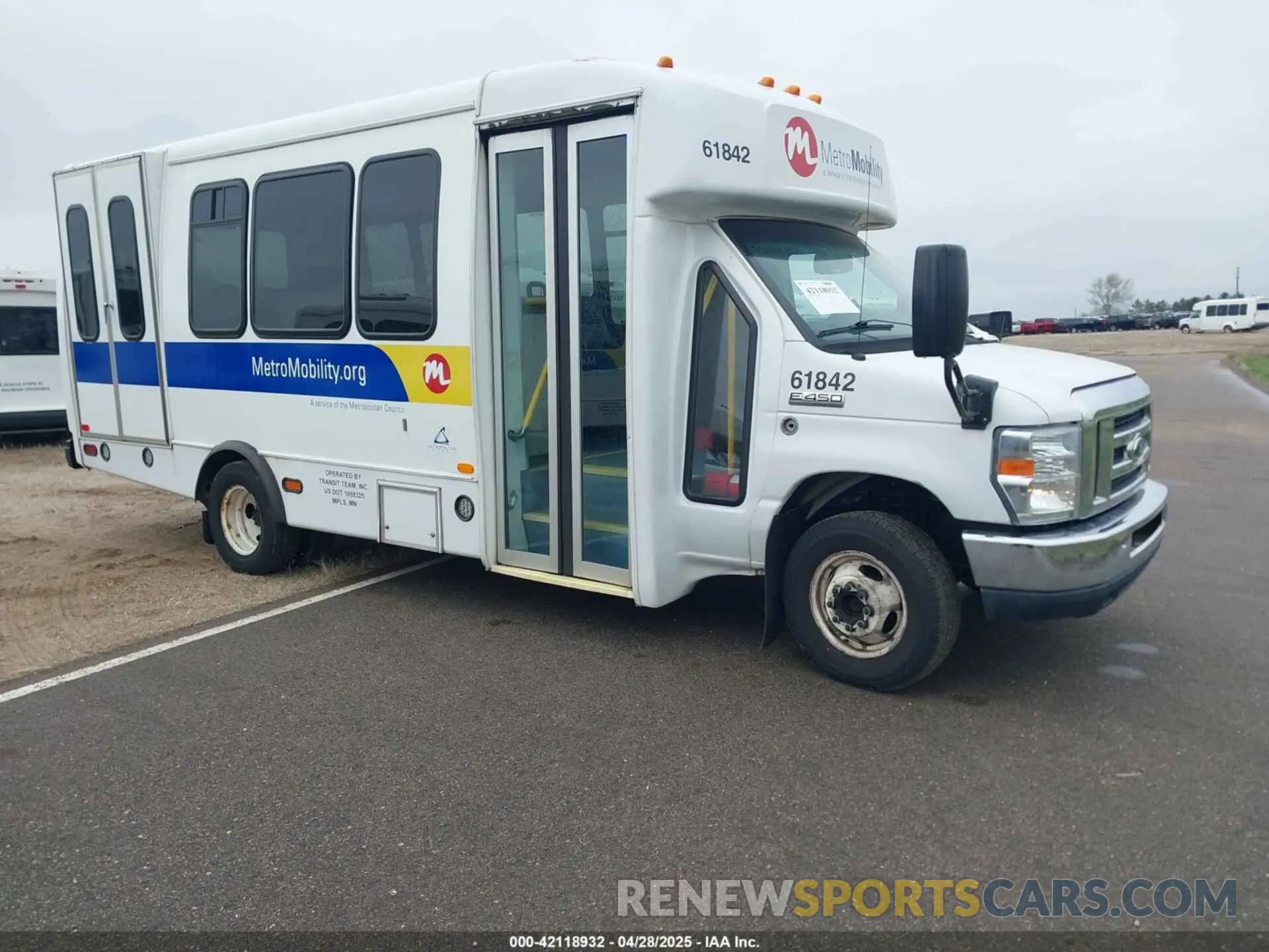 1 Photograph of a damaged car 1FDFE4FS6KDC56694 FORD E-450 CUTAWAY 2019