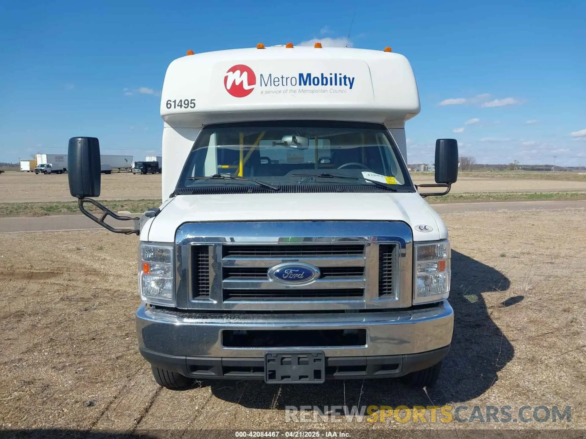 12 Photograph of a damaged car 1FDFE4FS6KDC59661 FORD E-450 CUTAWAY 2019