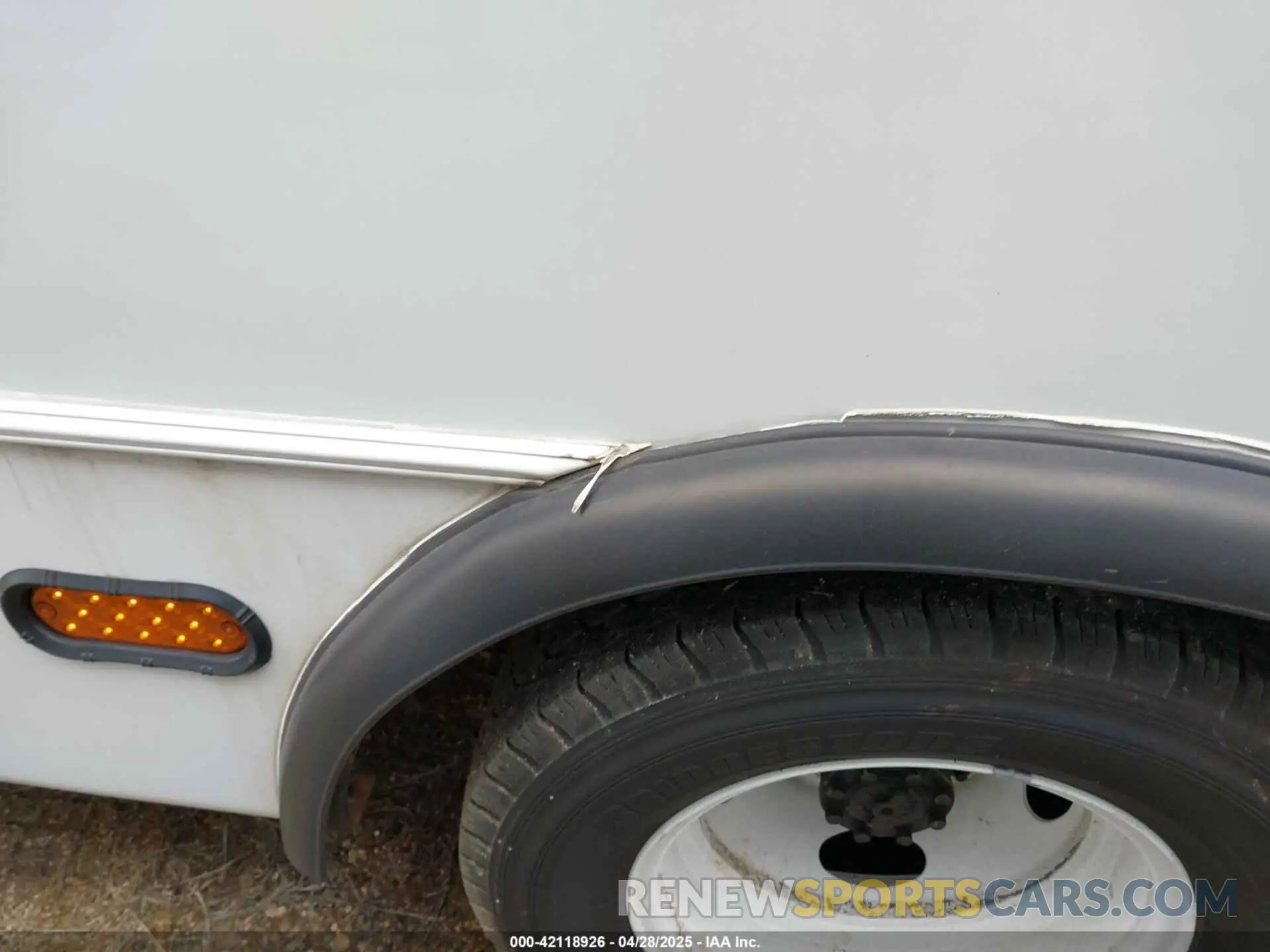 11 Photograph of a damaged car 1FDFE4FS7KDC56137 FORD E-450 CUTAWAY 2019