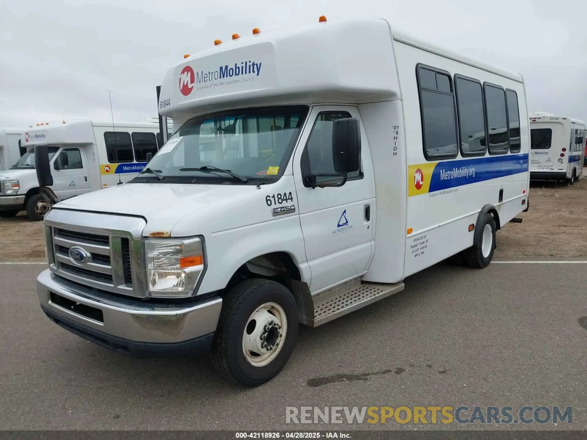 2 Photograph of a damaged car 1FDFE4FS7KDC56137 FORD E-450 CUTAWAY 2019