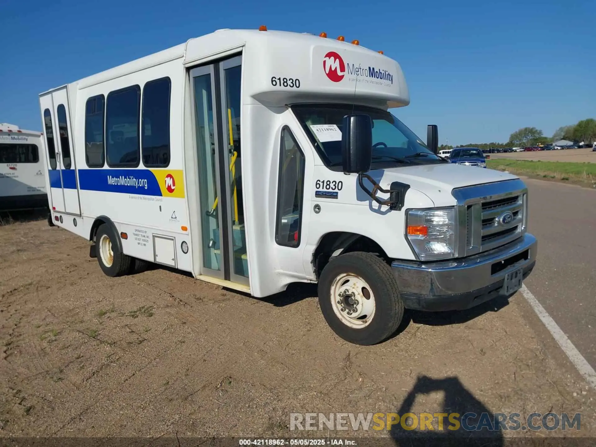 1 Photograph of a damaged car 1FDFE4FS7KDC56168 FORD E-450 CUTAWAY 2019