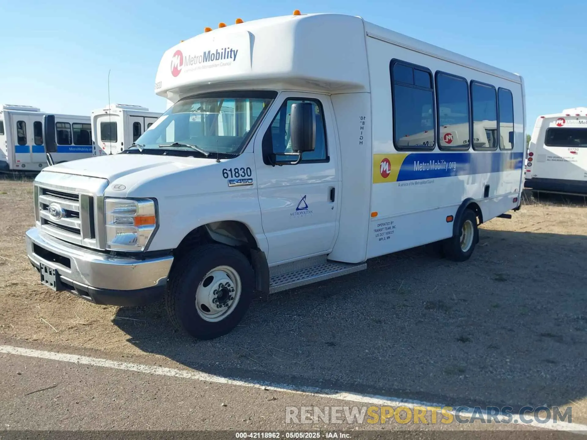 2 Photograph of a damaged car 1FDFE4FS7KDC56168 FORD E-450 CUTAWAY 2019