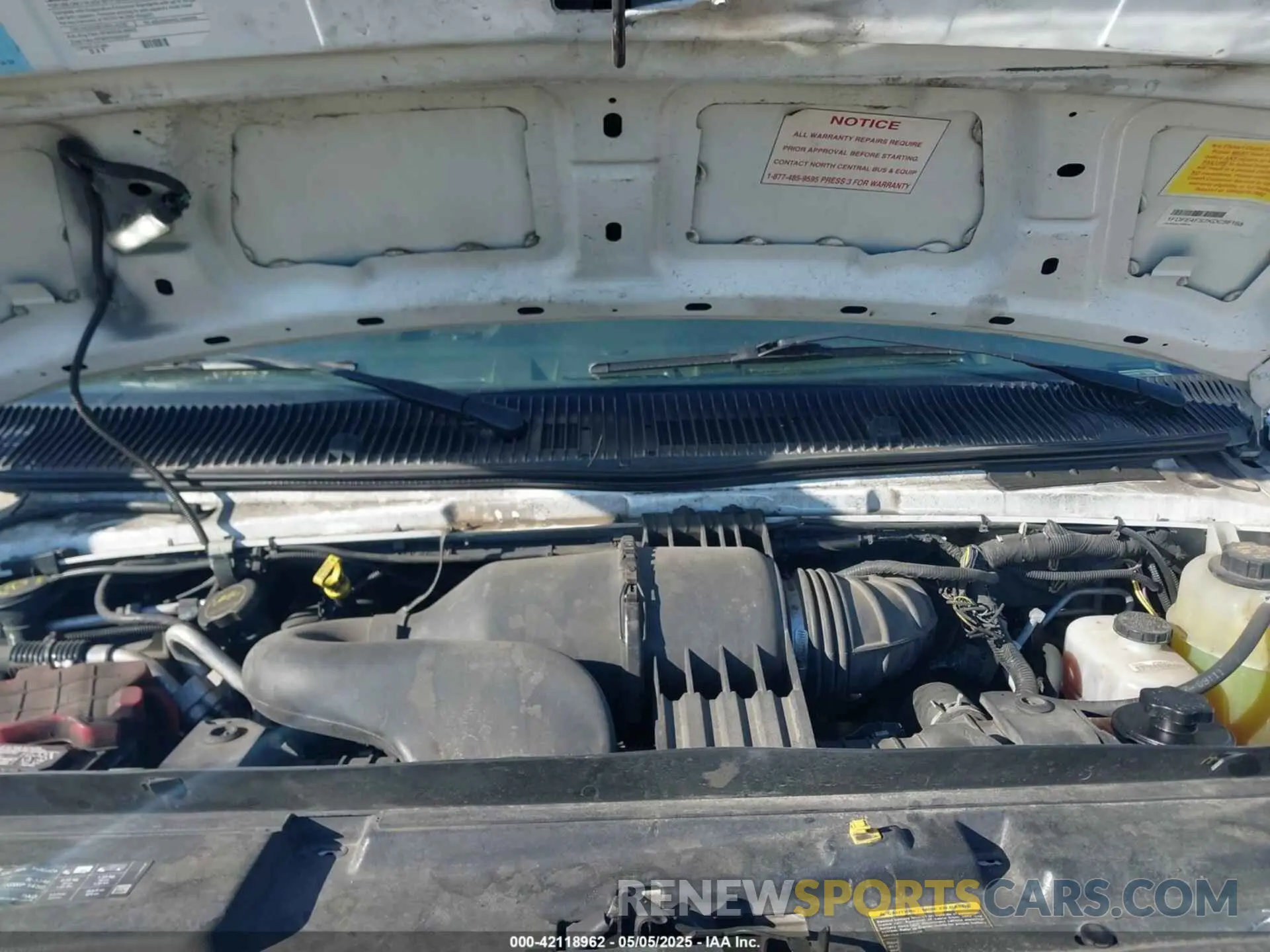 9 Photograph of a damaged car 1FDFE4FS7KDC56168 FORD E-450 CUTAWAY 2019
